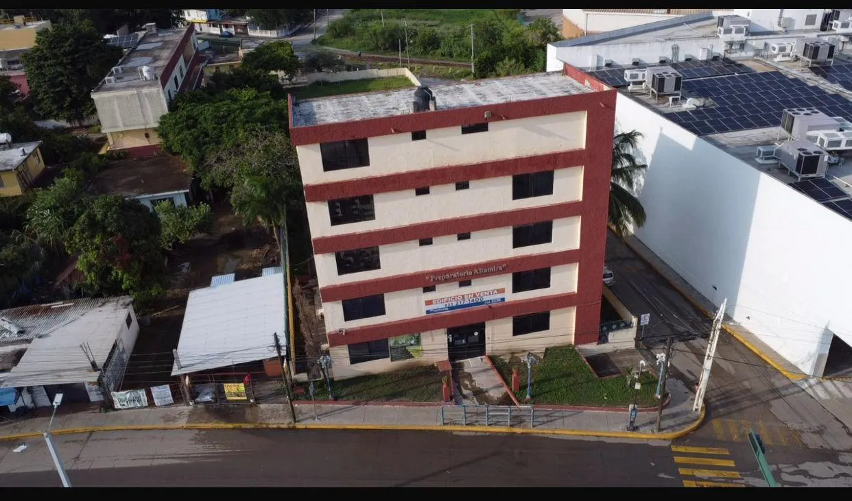 Local Comercial Spot2
