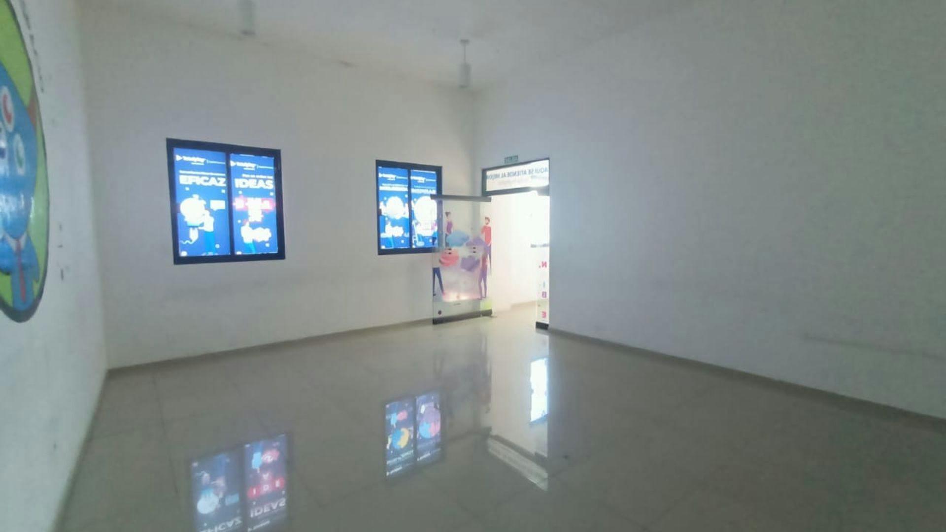 Local Comercial Spot2