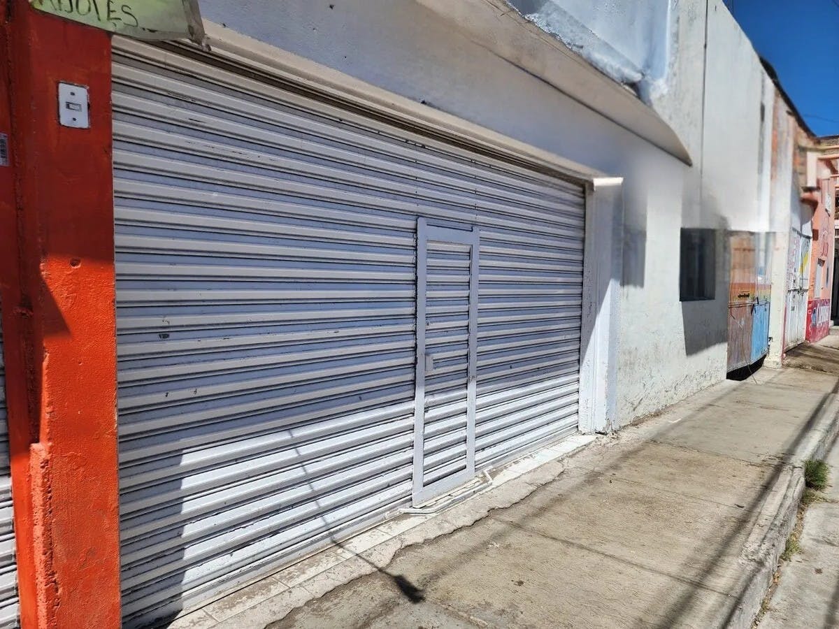 Local Comercial Spot2