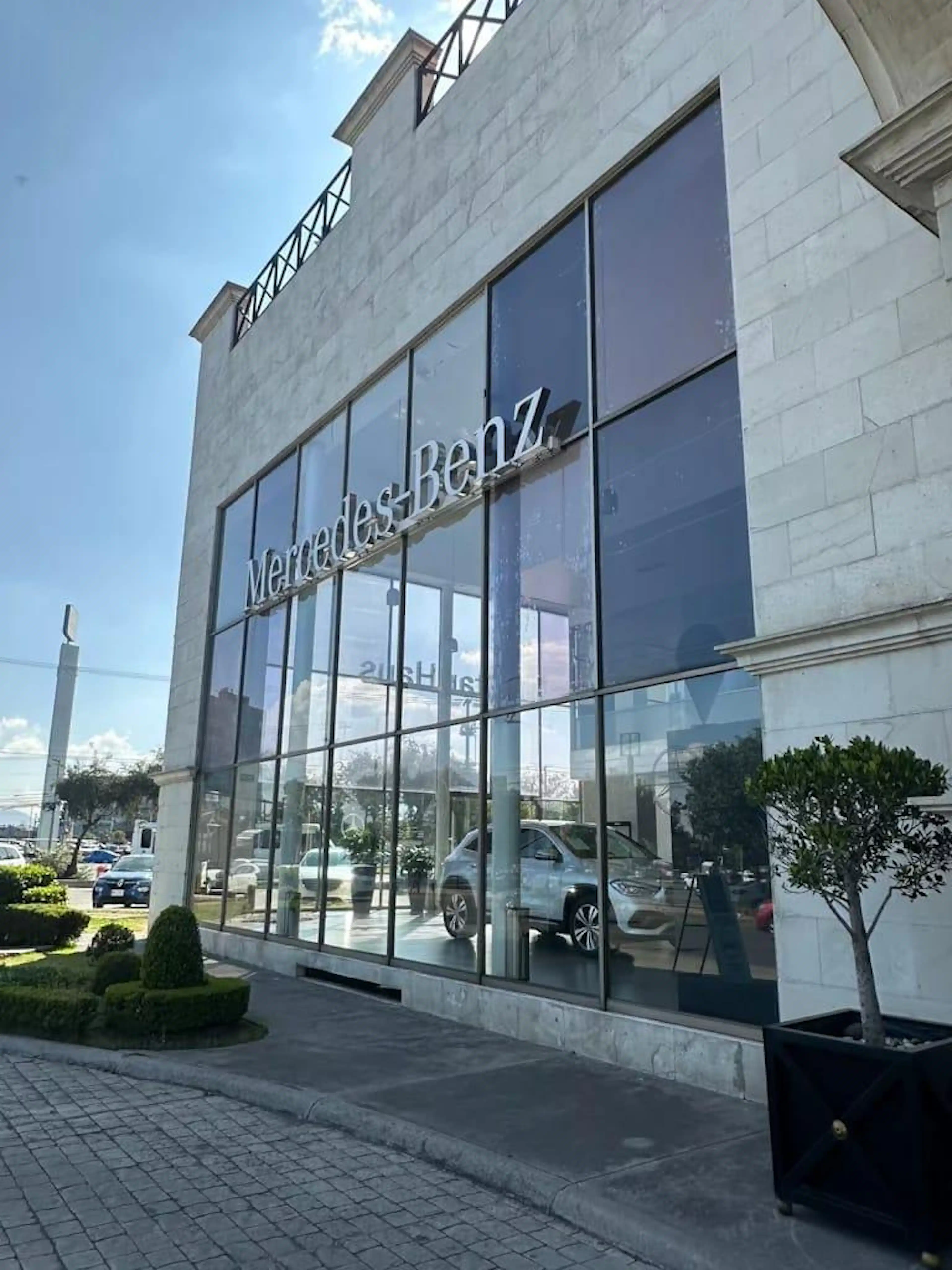 LOCAL EN RENTA EN METEPEC PLAZA PENINSULA S/N