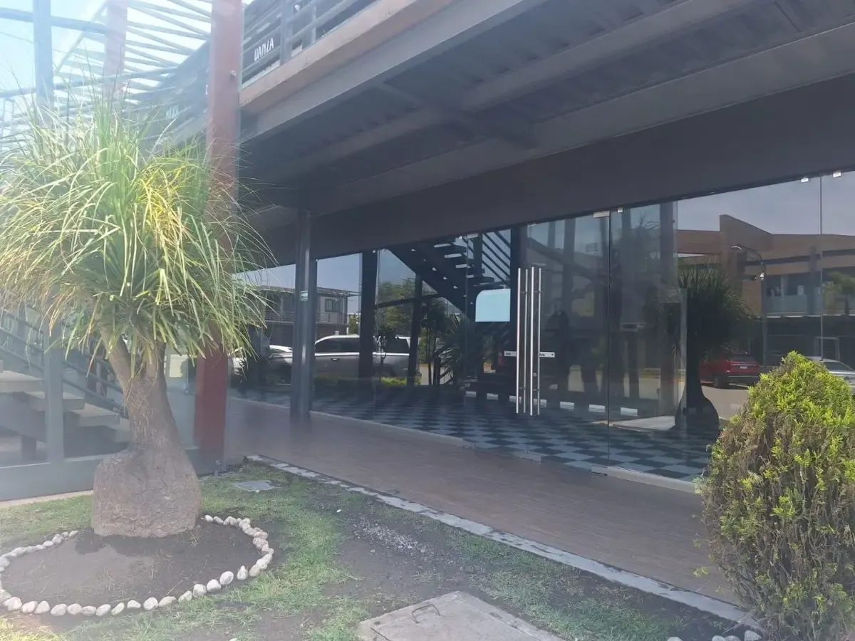 Local Comercial Spot2