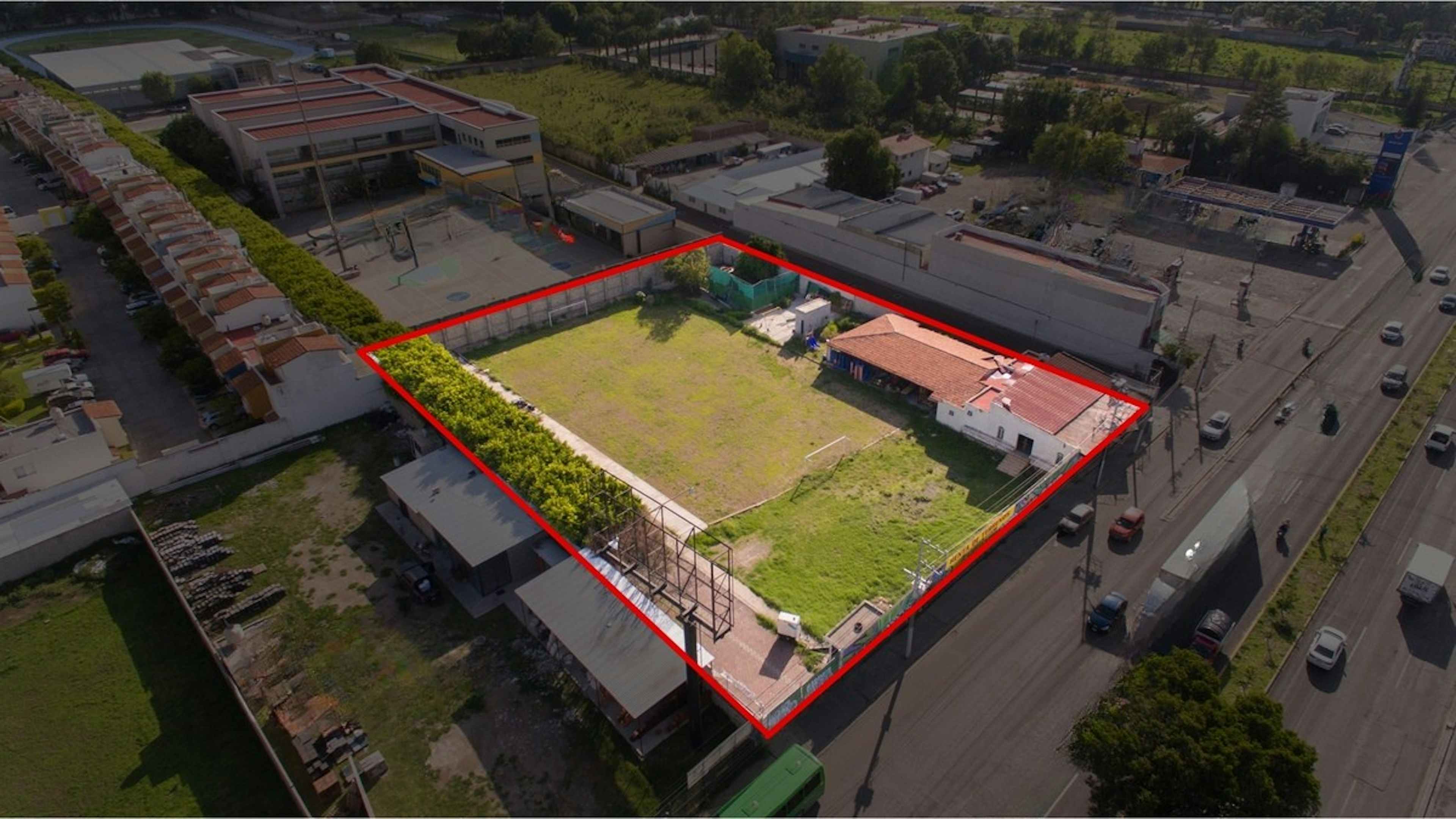 Terreno Av. Juan Gil Preciado