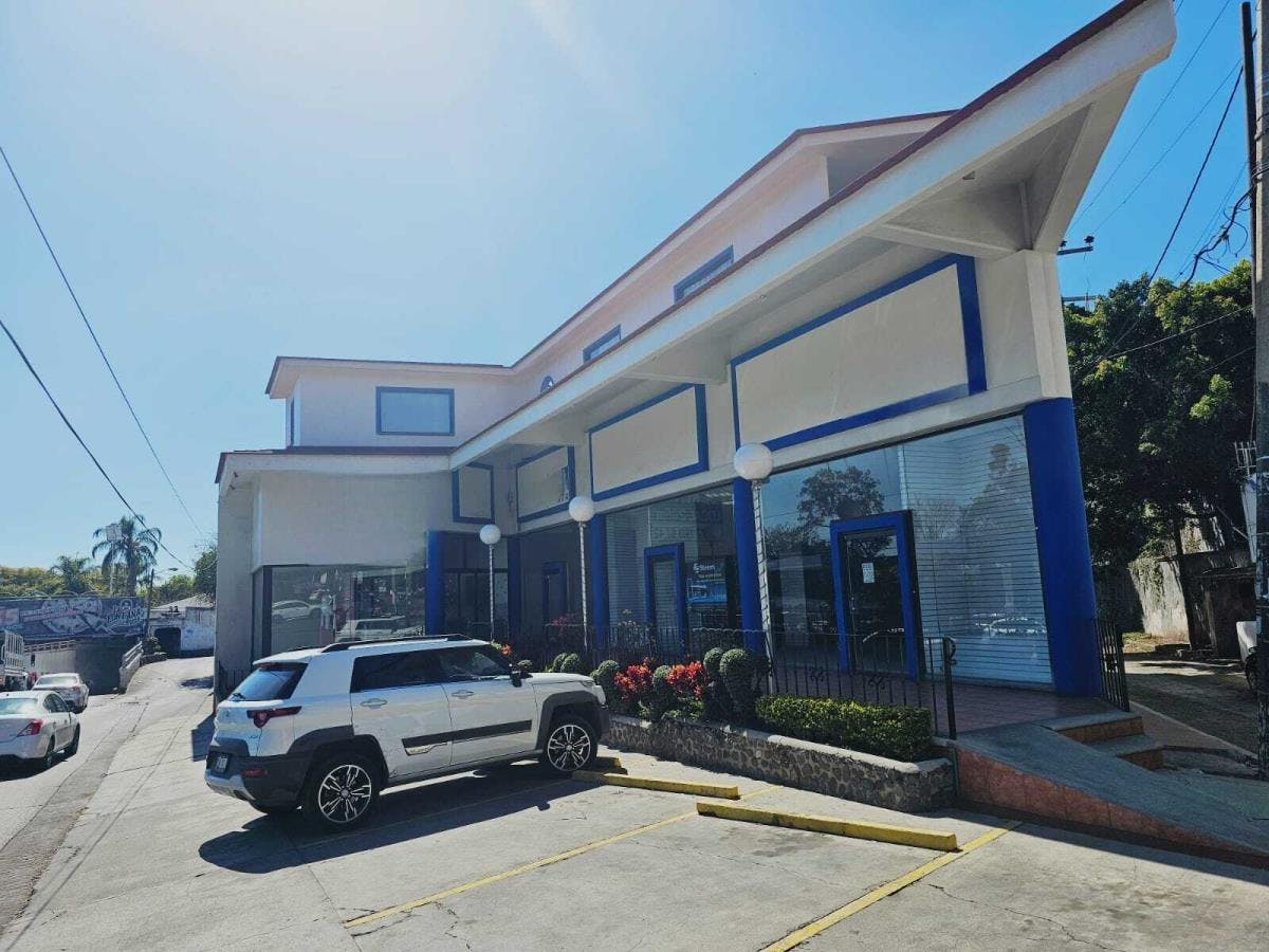 Local Comercial Spot2