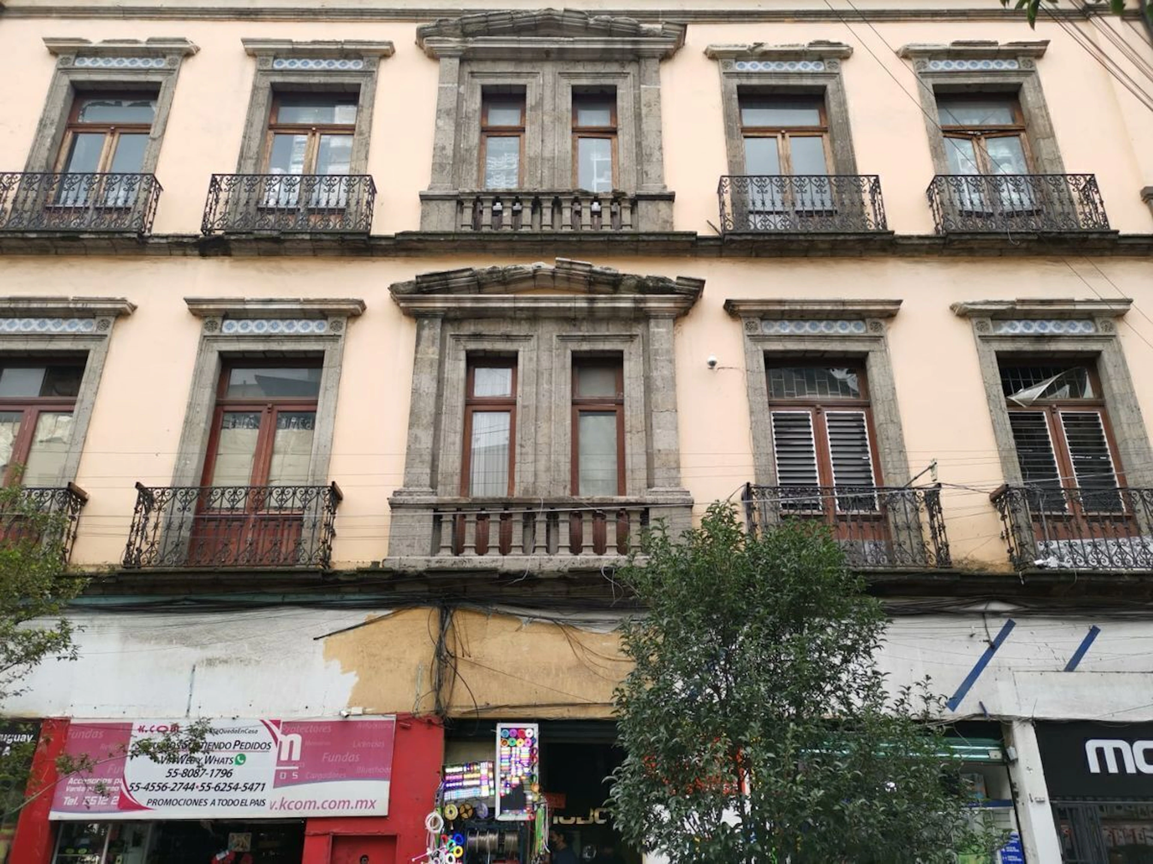 Local Comercial Spot2