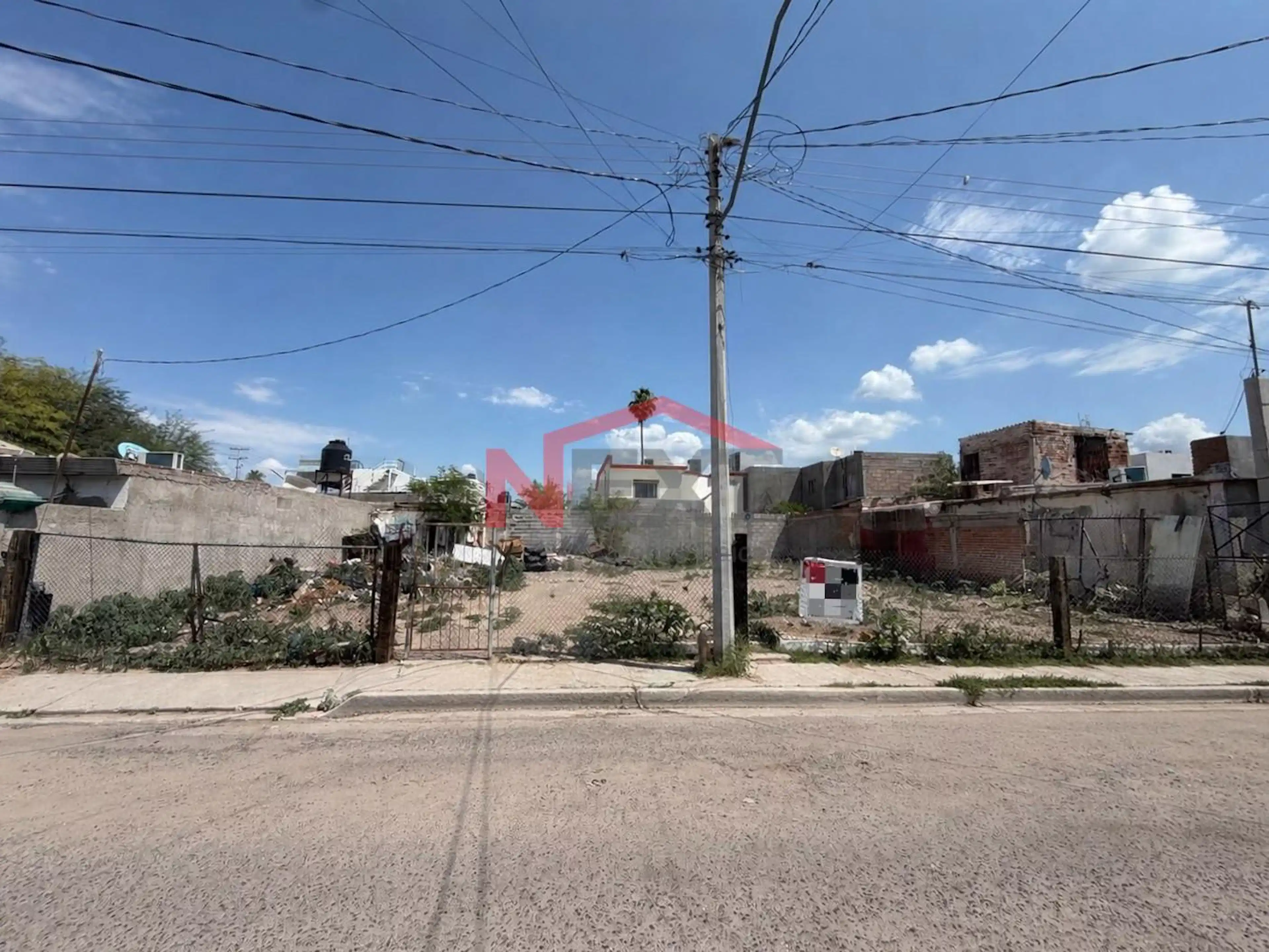 TERRENO EN VENTA EN COL. LEY 57