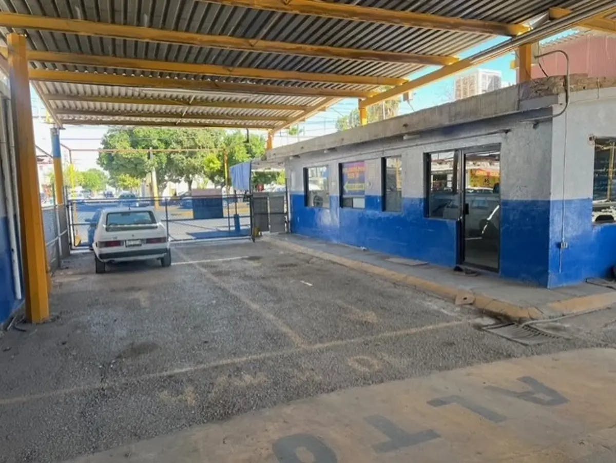 Local Comercial Spot2