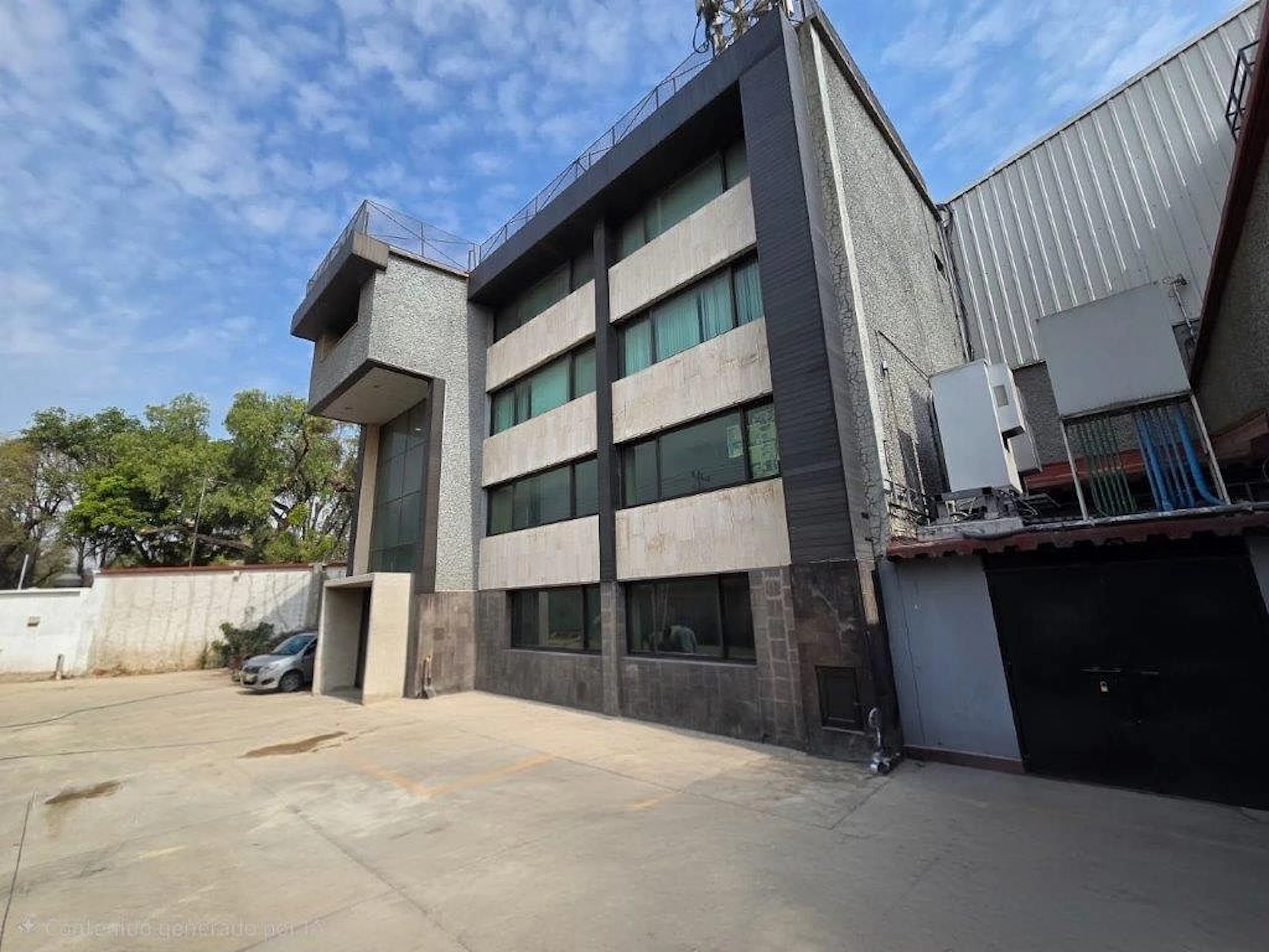 Local Comercial Spot2