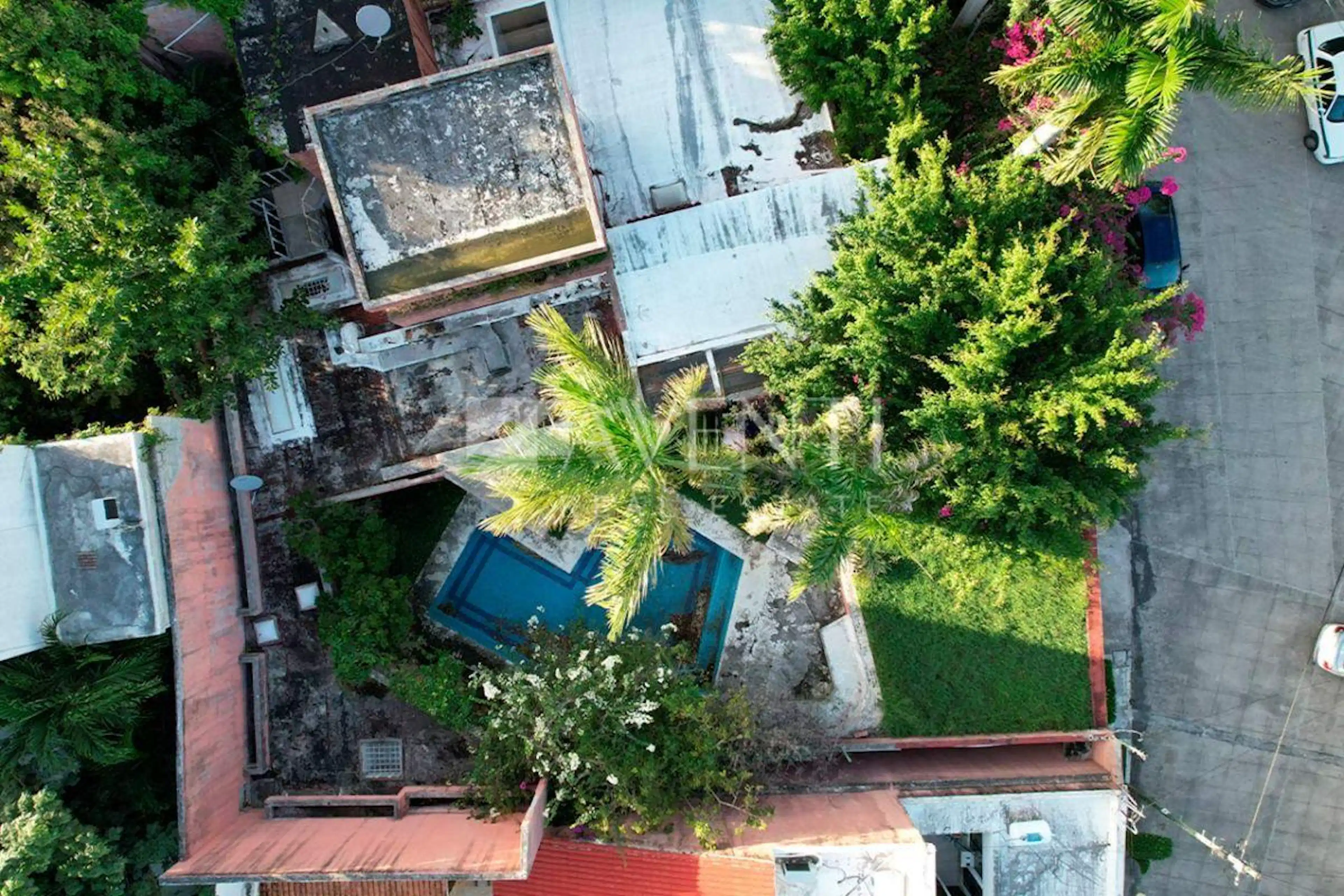 Terreno De Uso De Suelo Mixto En Venta En Sm3 En El Centro De Cancún