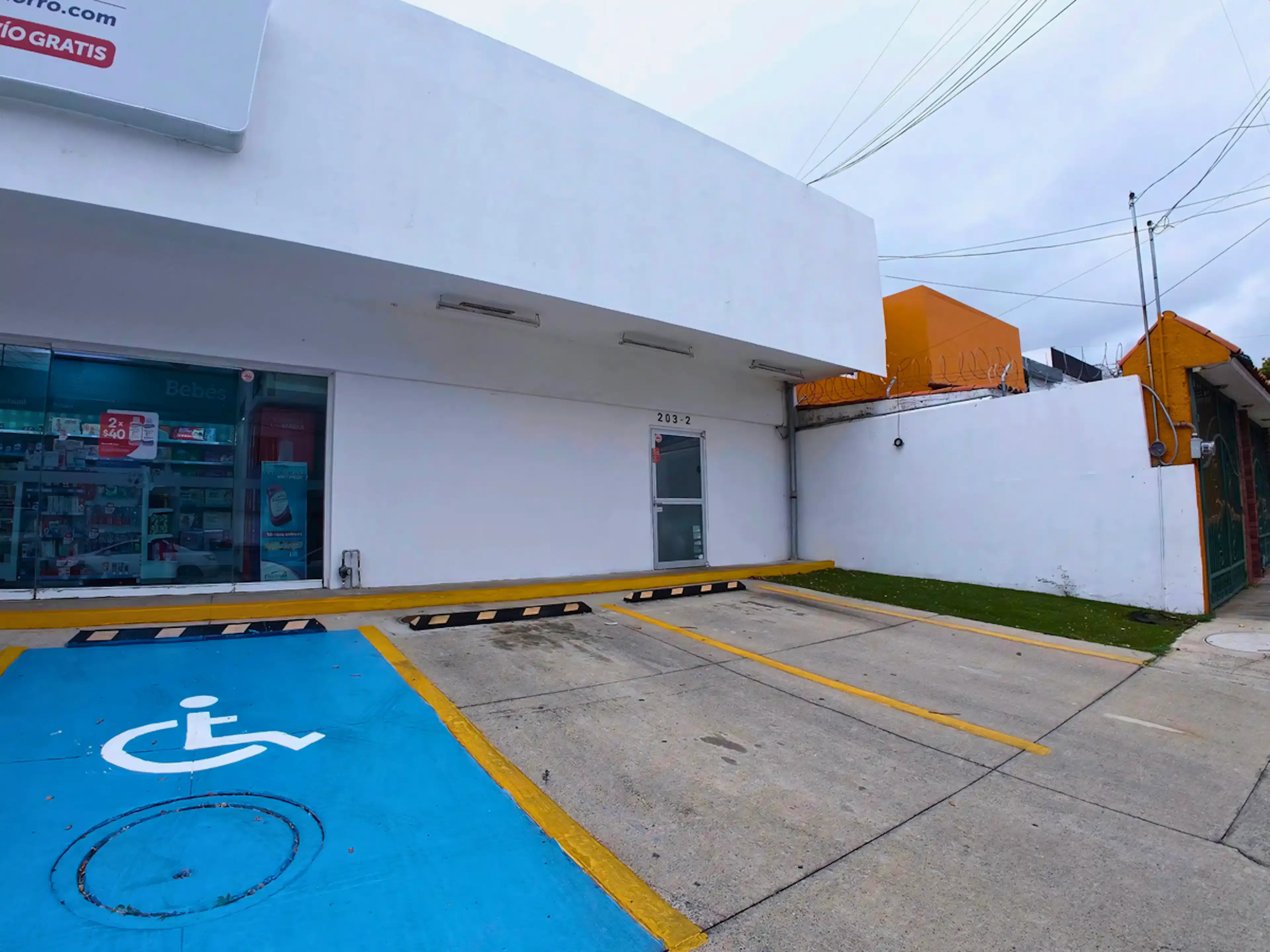 Local en renta | 107 m2 | av. Manuel J. Clouthier - Prados Vallarta