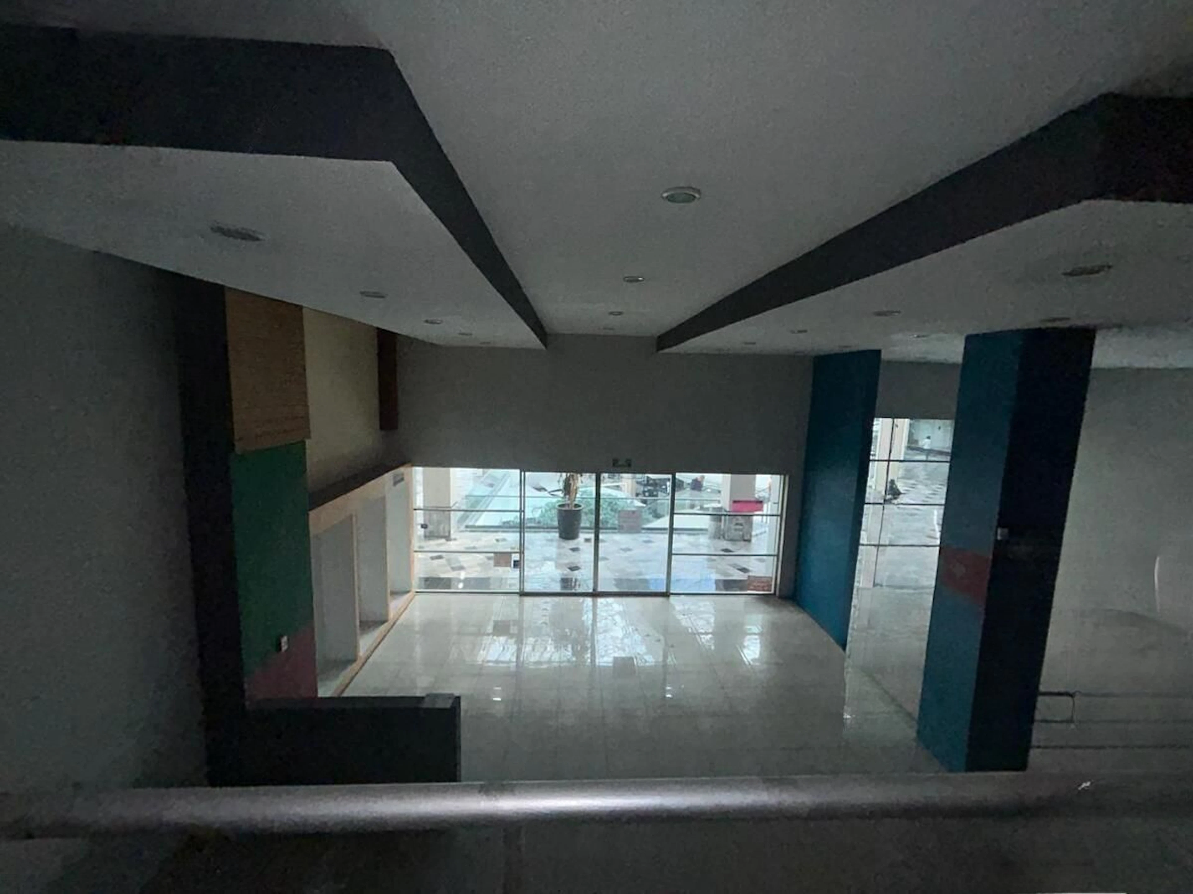 Local Comercial Spot2