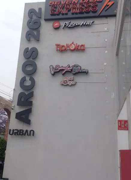 Local Comercial Spot2