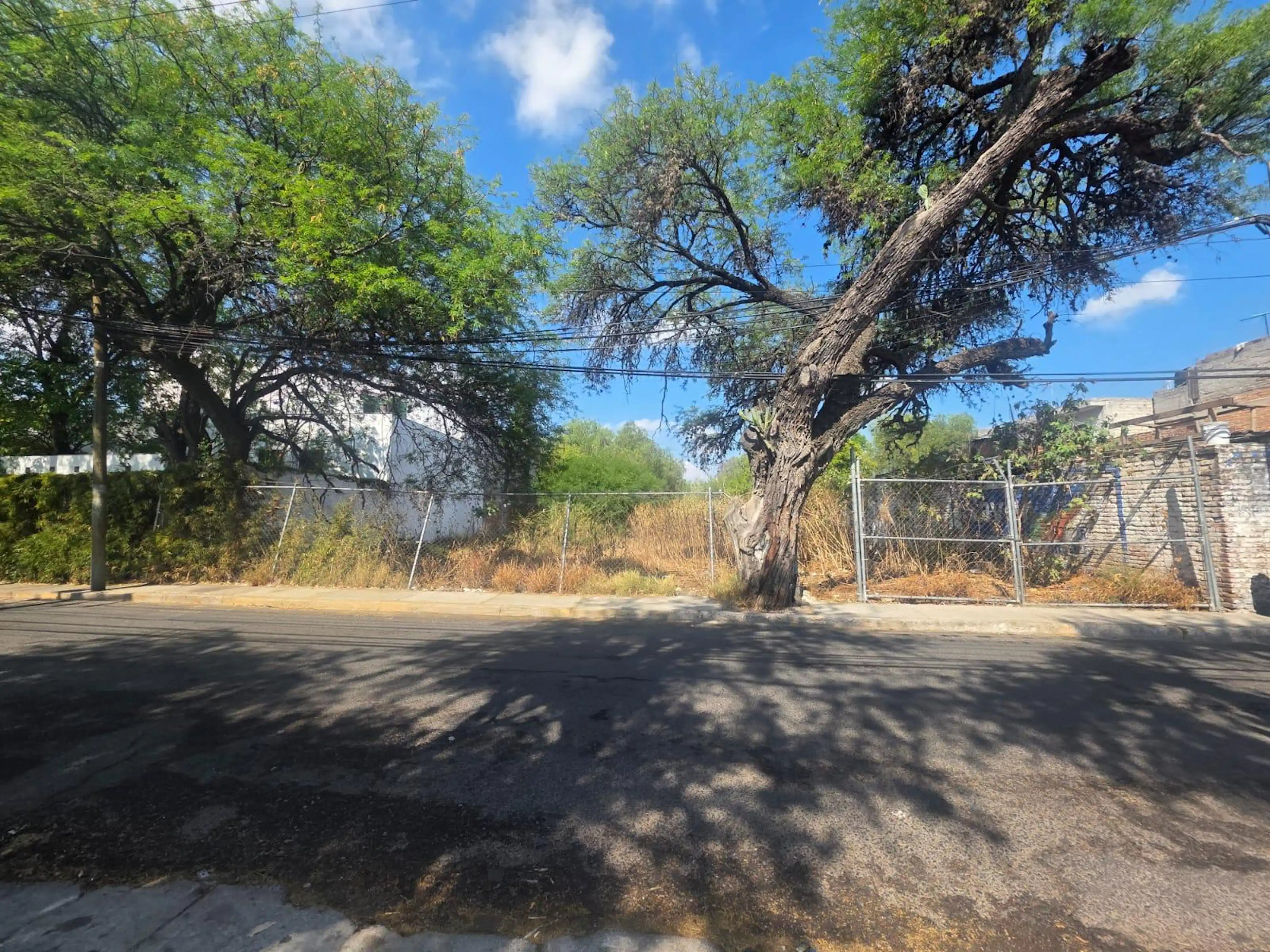 Terreno Comercial En Venta En El Pueblito