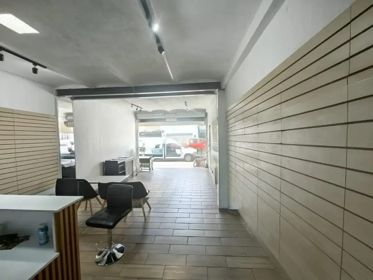 Local Comercial Spot2
