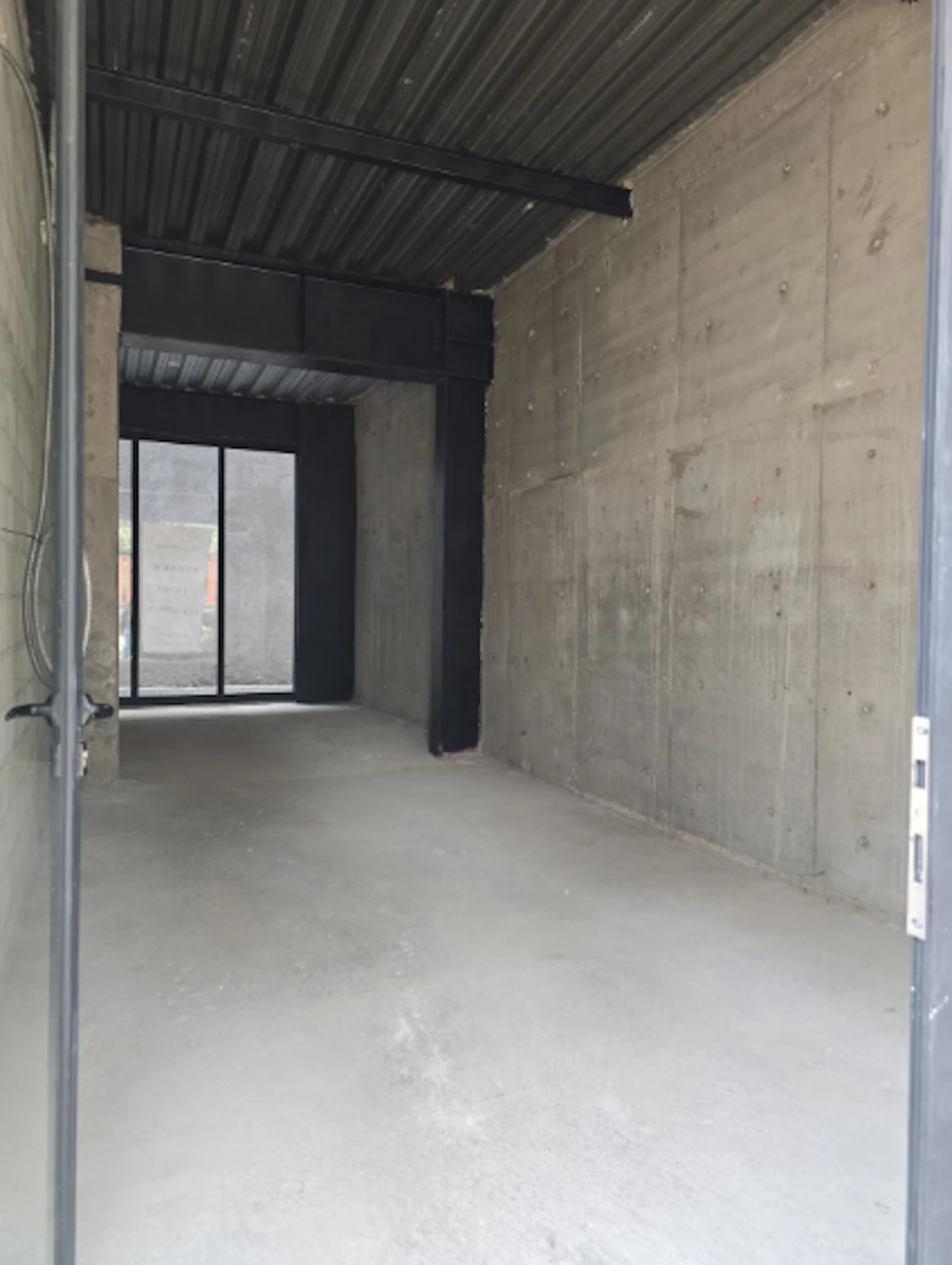 Local Comercial Spot2