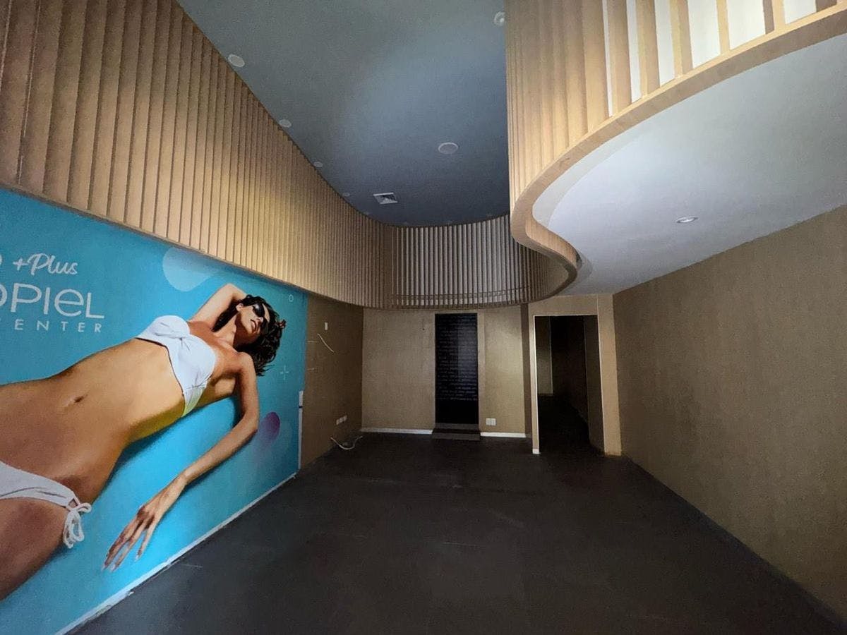 Local Comercial Spot2