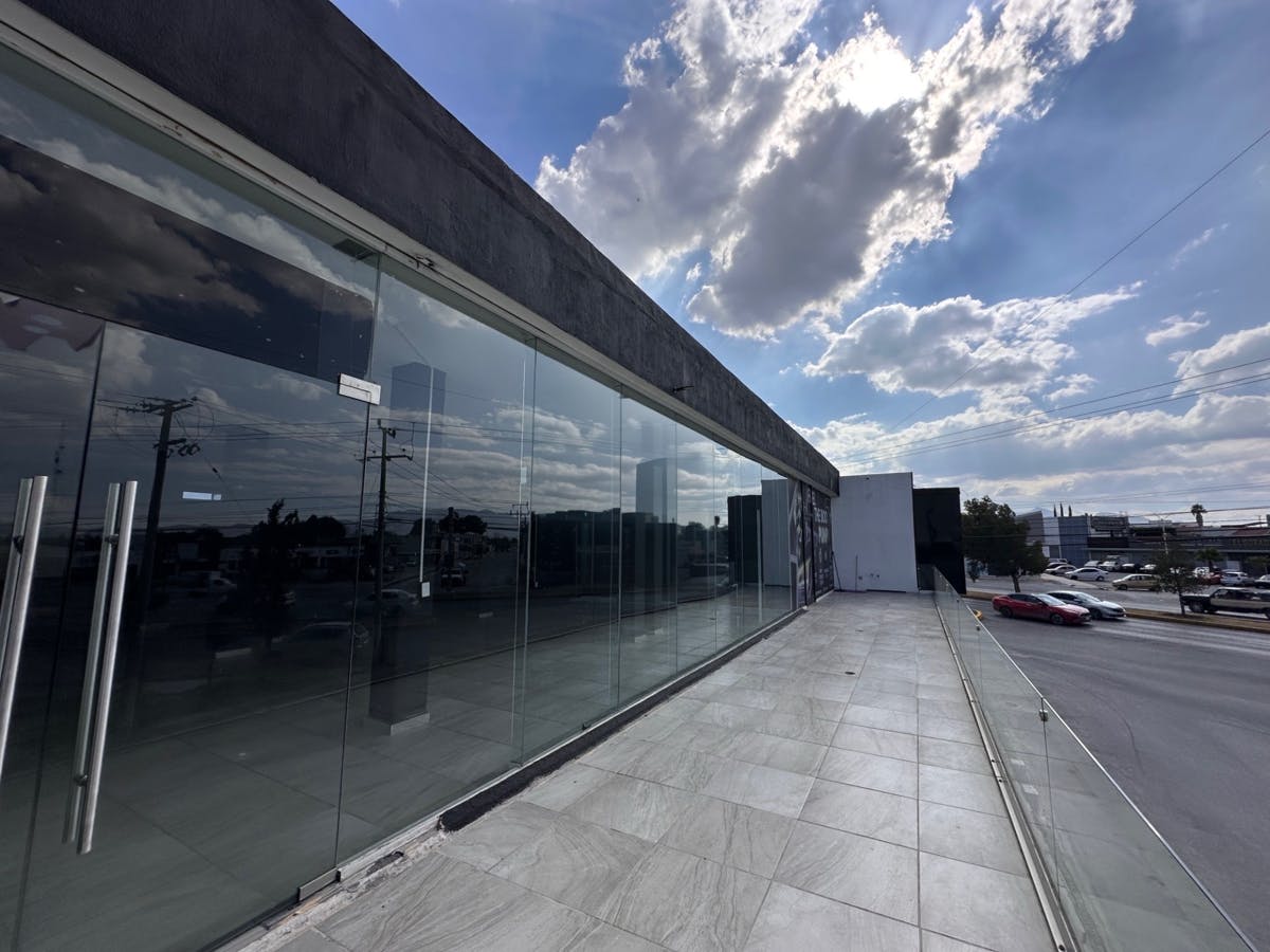 Local Comercial Spot2