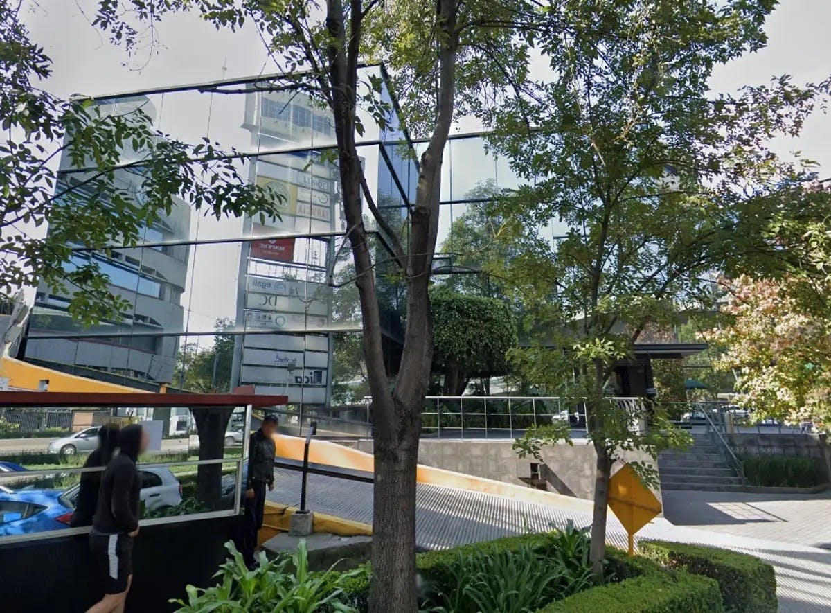 Local Comercial Spot2