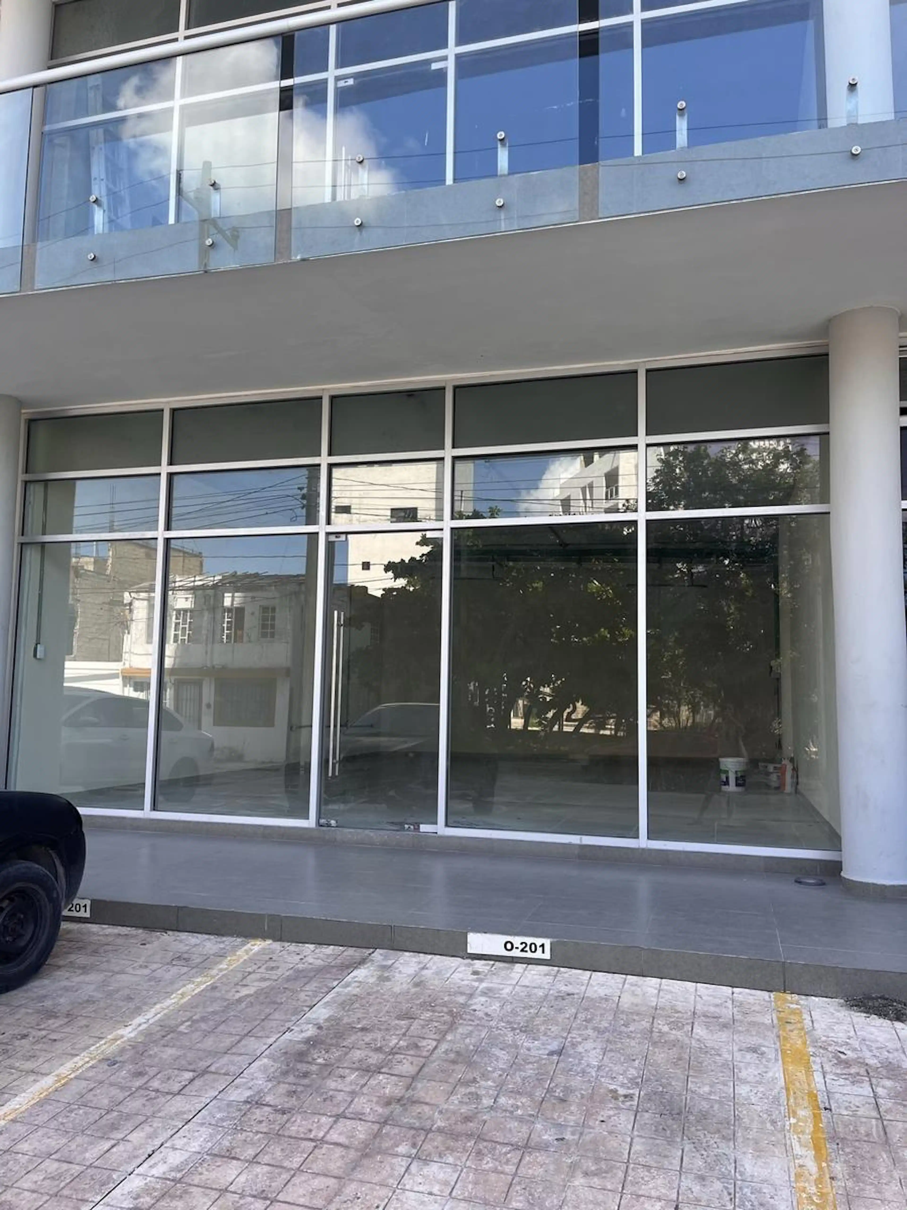 Local En Renta Y Venta 63m2  En Av. Bonampak Plaza Palmeras Puerto Cancun