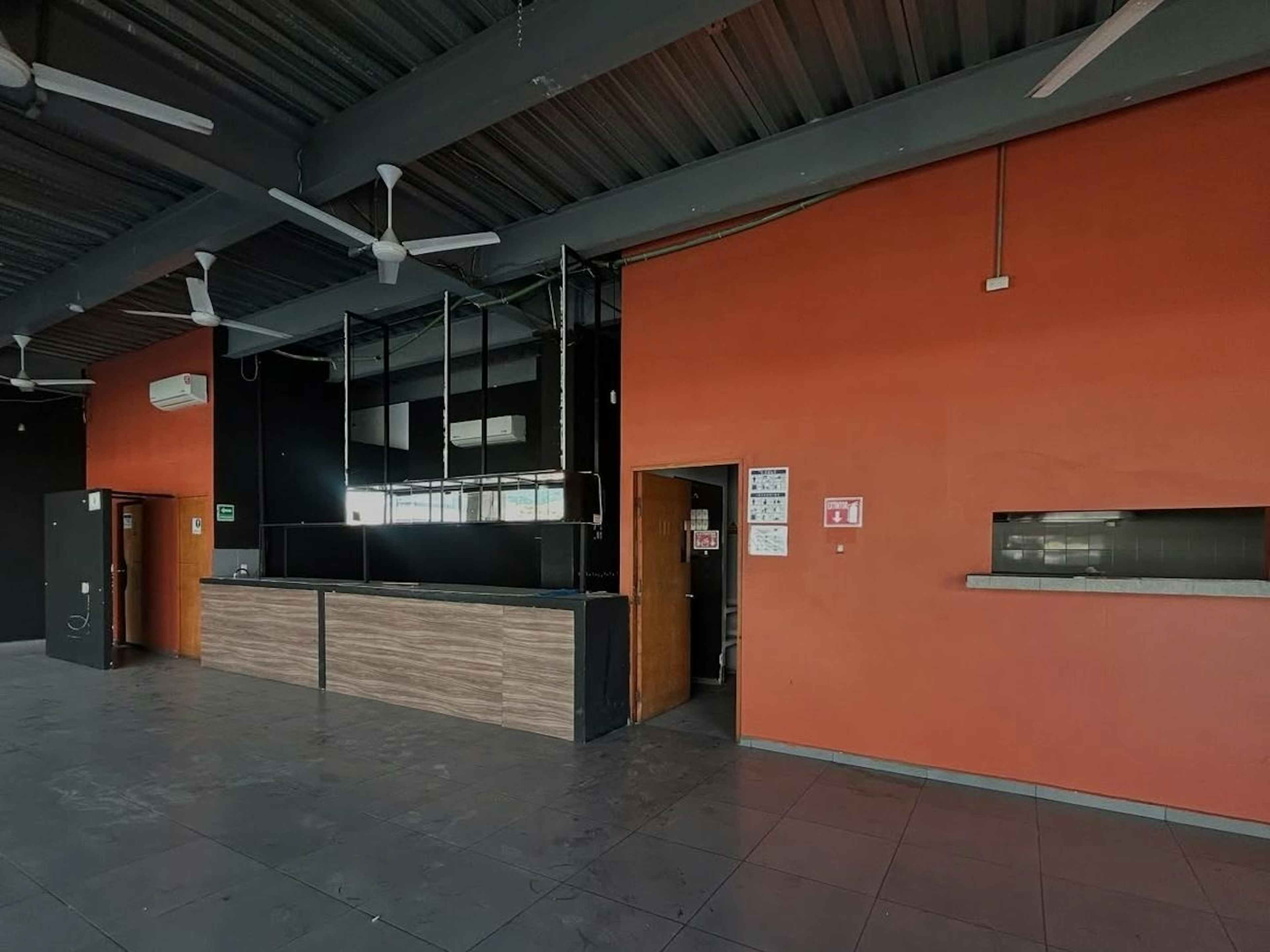 Playa Costa Brava None