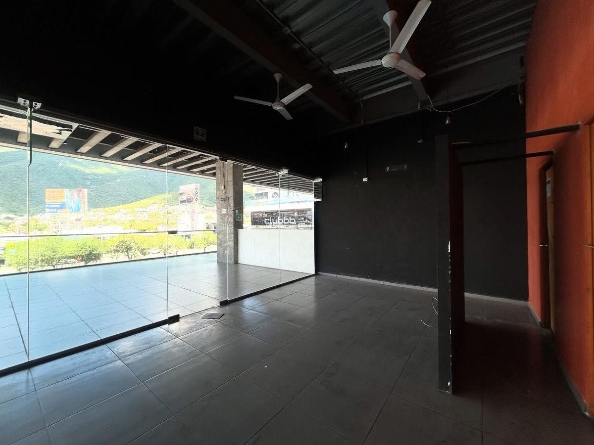 Local Comercial Spot2