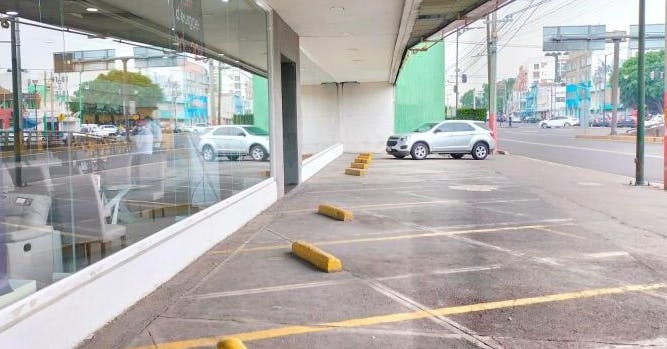 Local Comercial Spot2