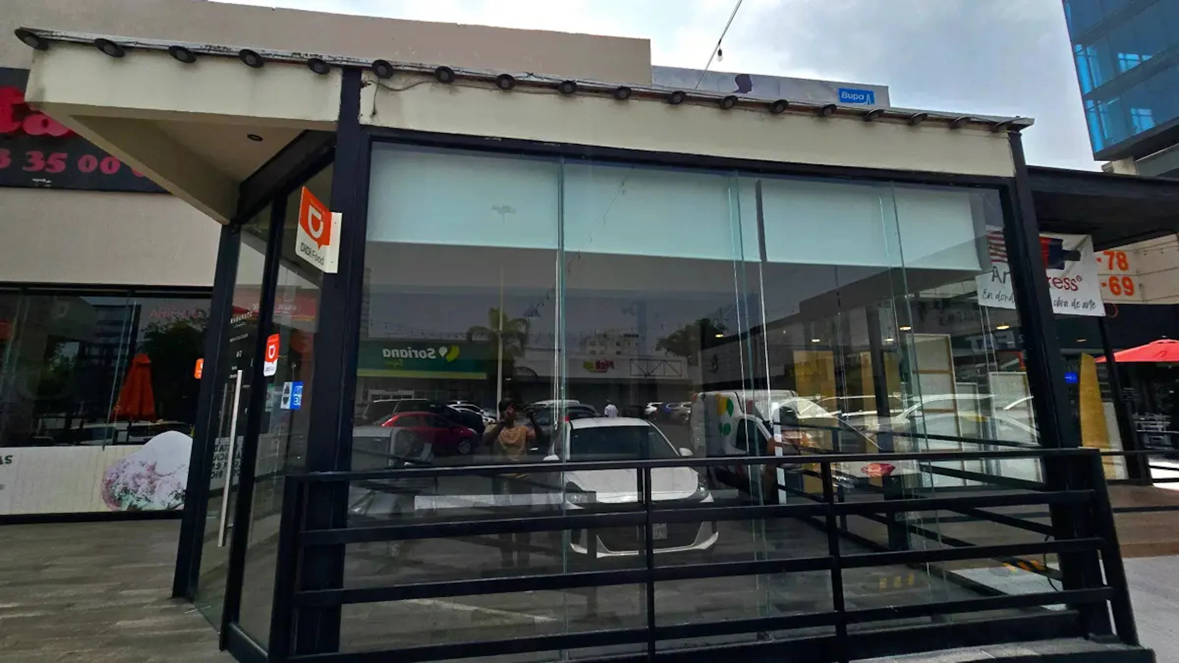 Local Comercial Spot2