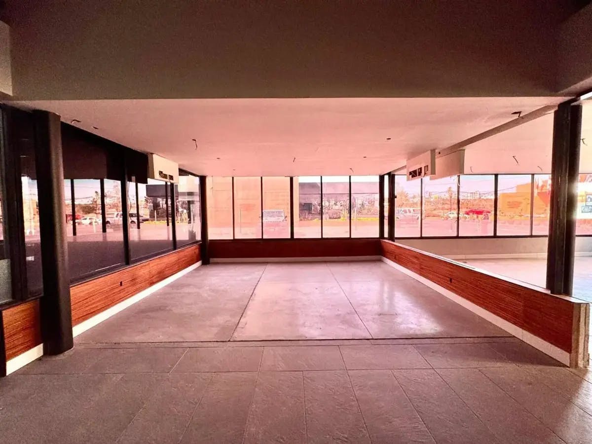 Local Comercial Spot2