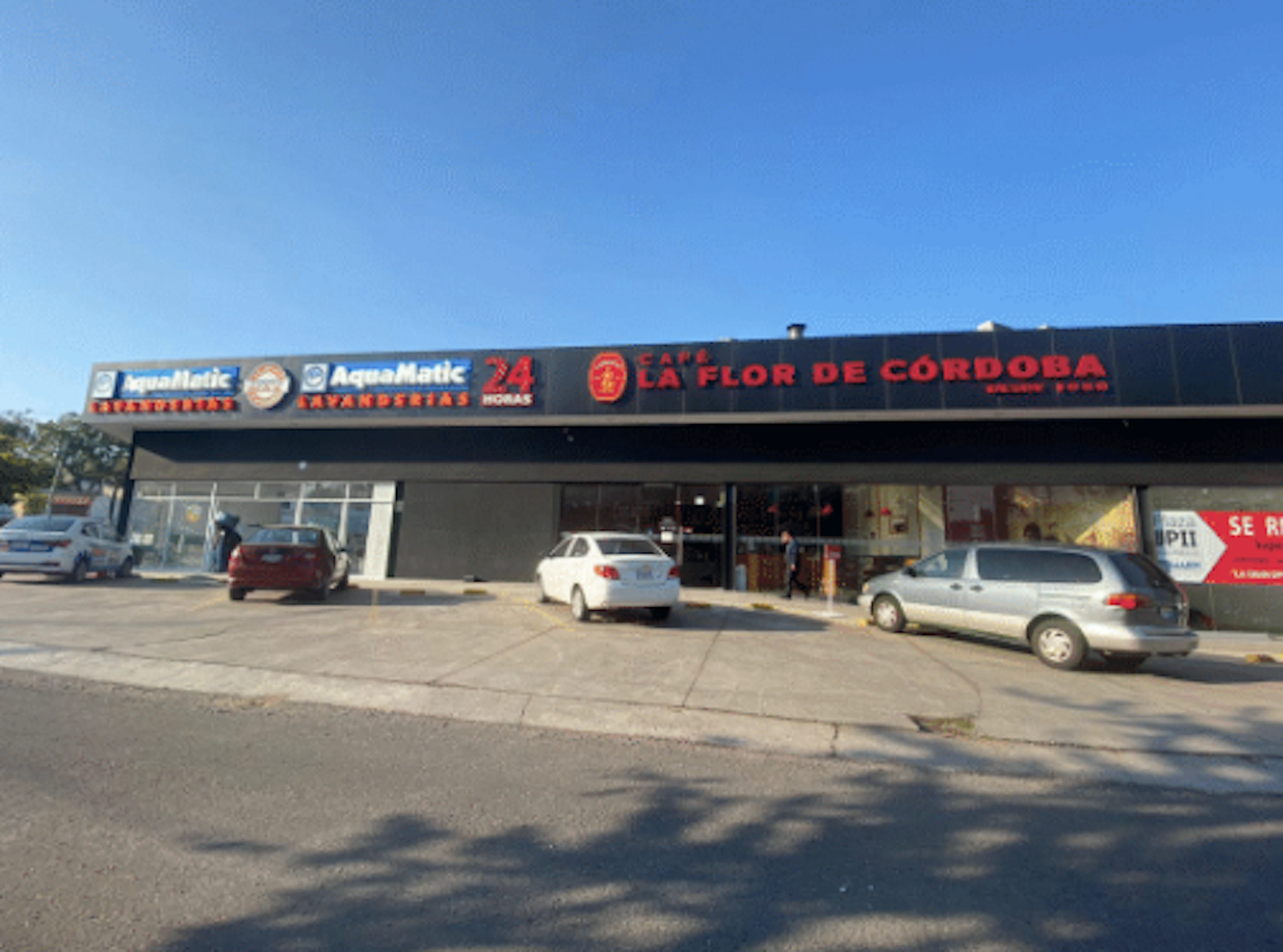 Local Comercial Spot2