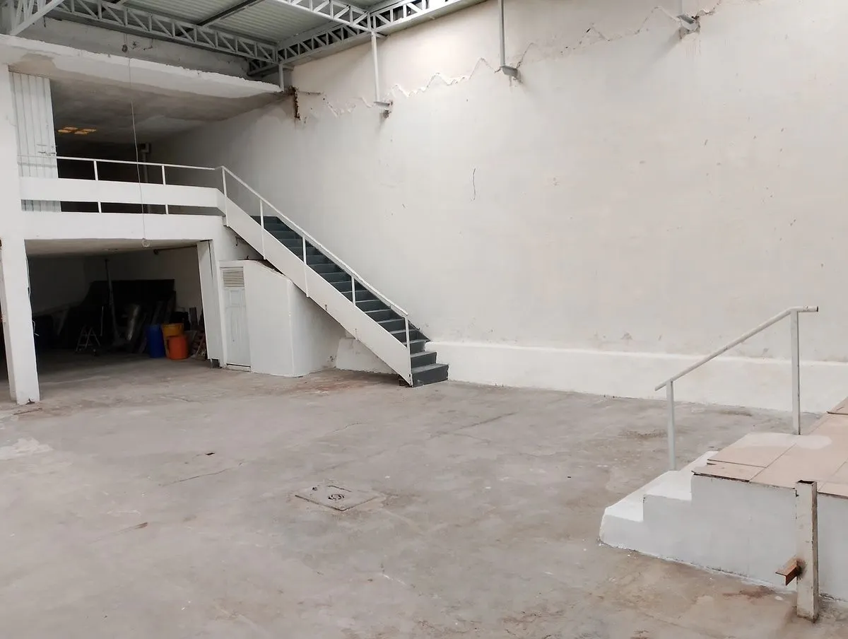 Local Comercial Spot2