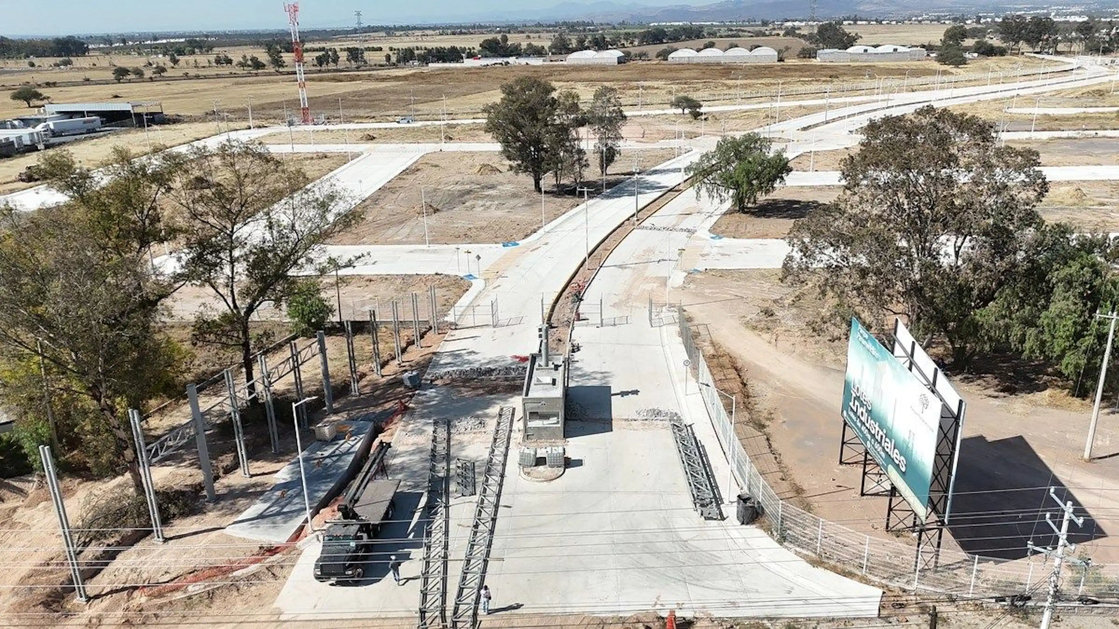 Venta De Terrenos En Micro Parque Industrial (salida MÉxico)