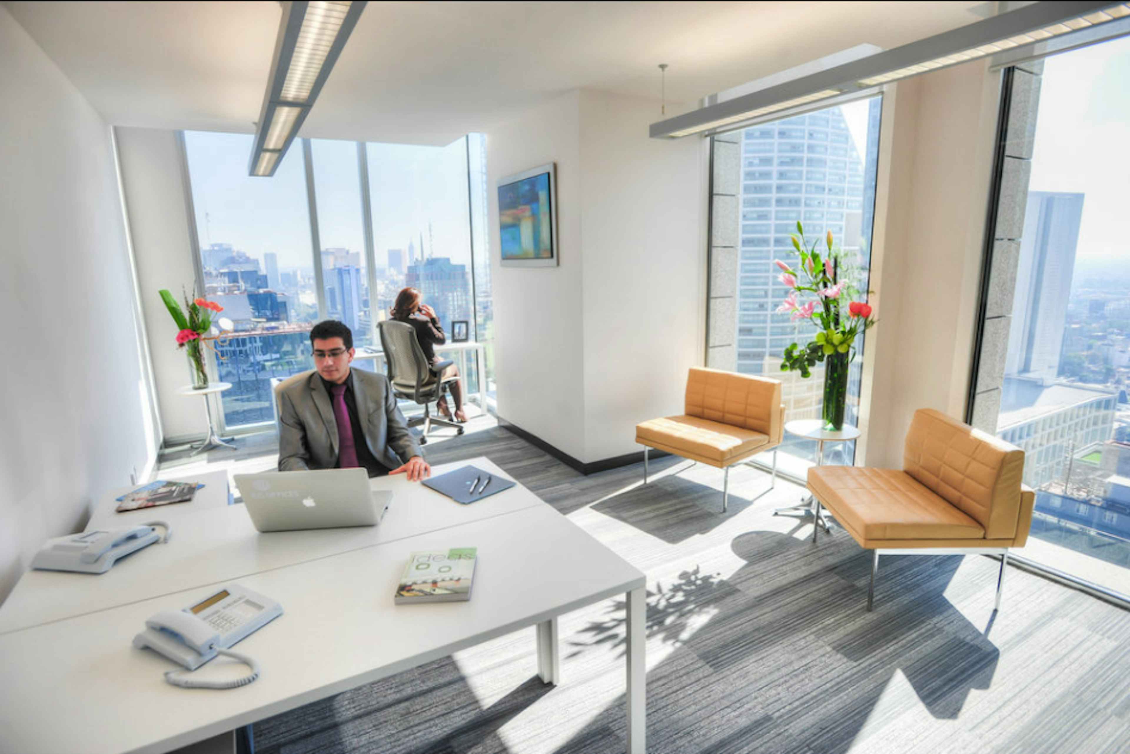 Av. Paseo De La Reforma 243