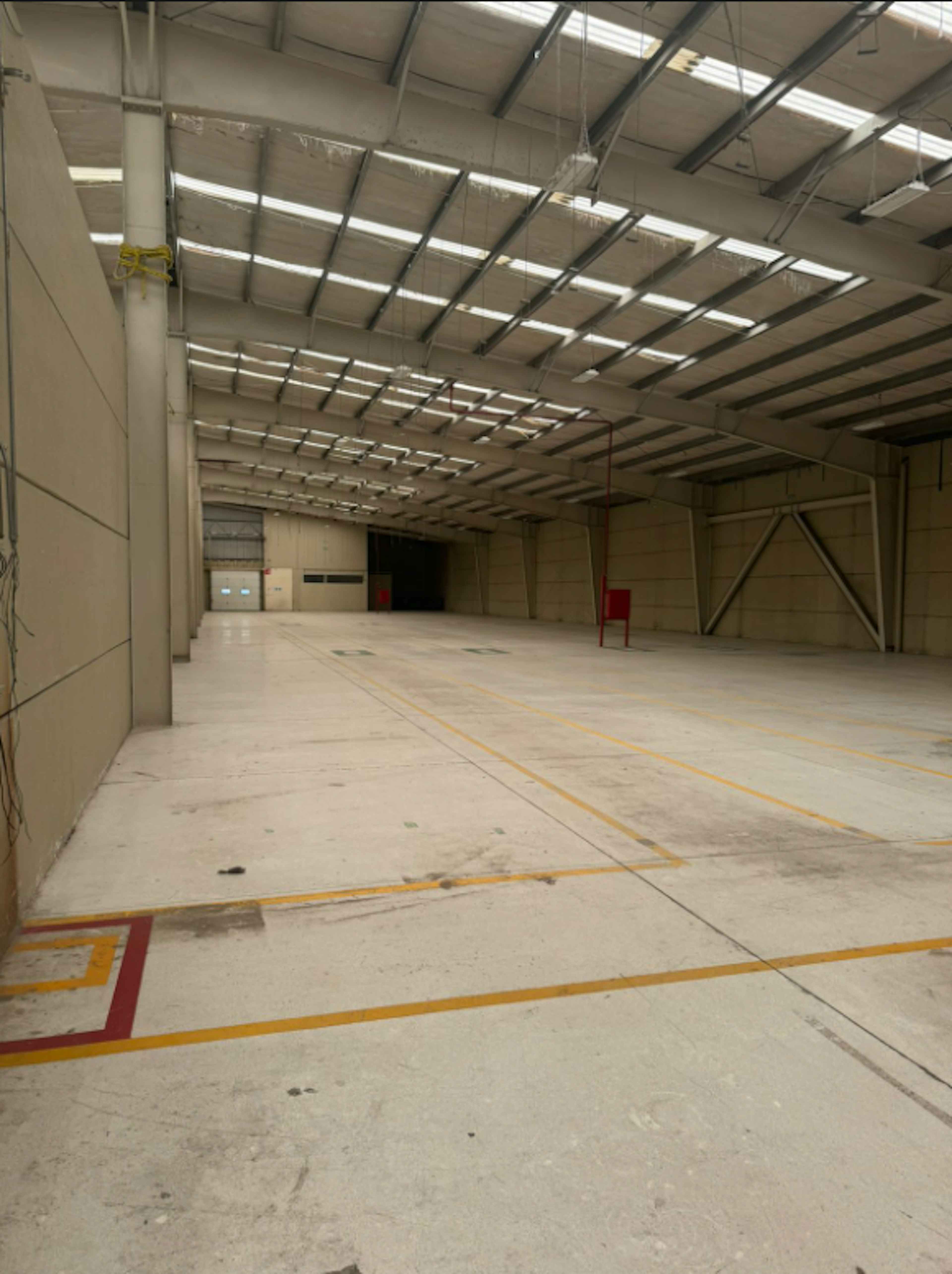 Nave 6,000 M² Parque Industrial Resurrección 44