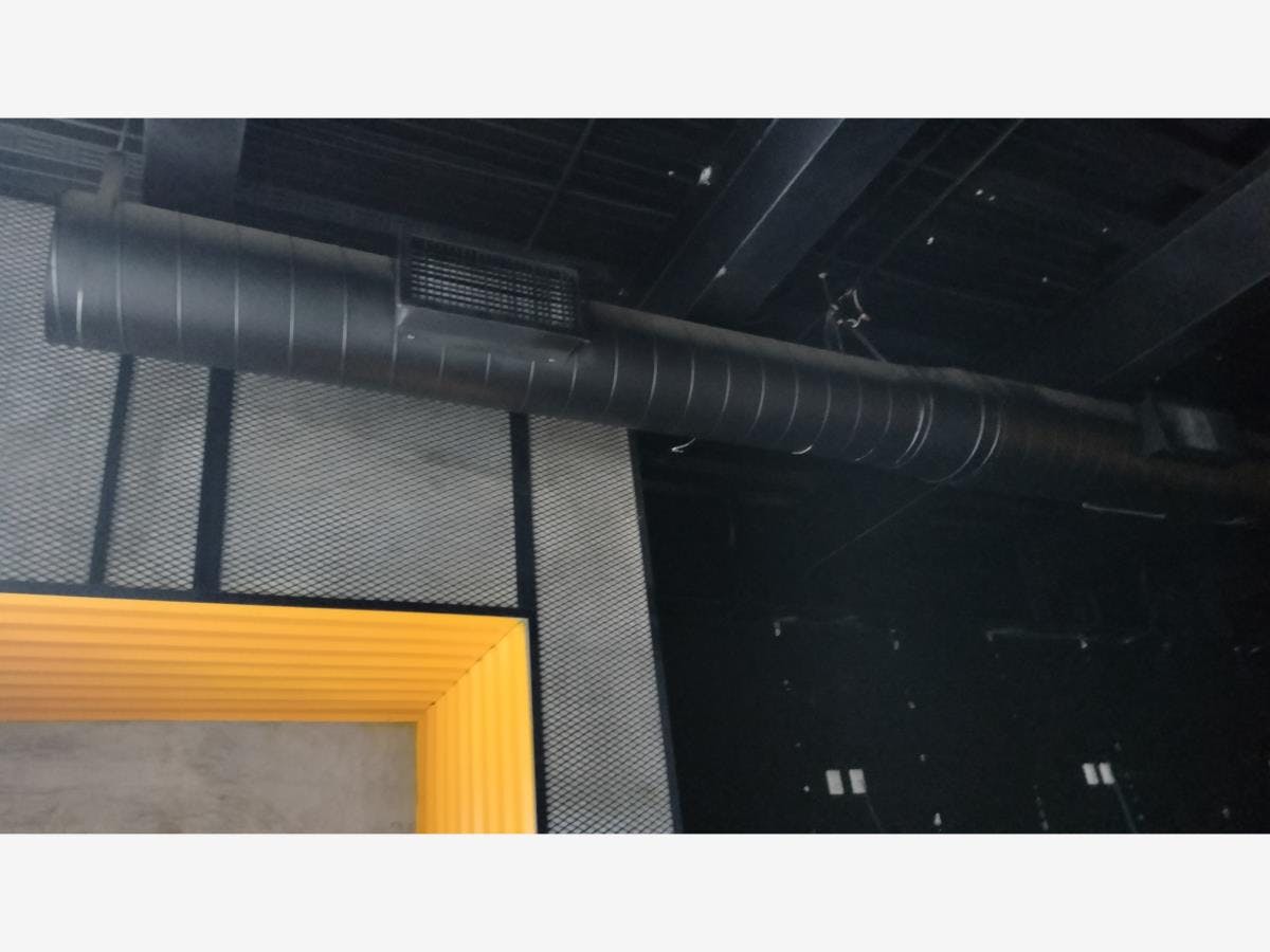 Local Comercial Spot2