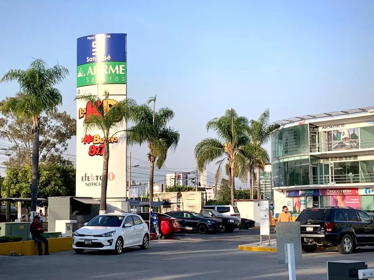 Local Comercial Spot2