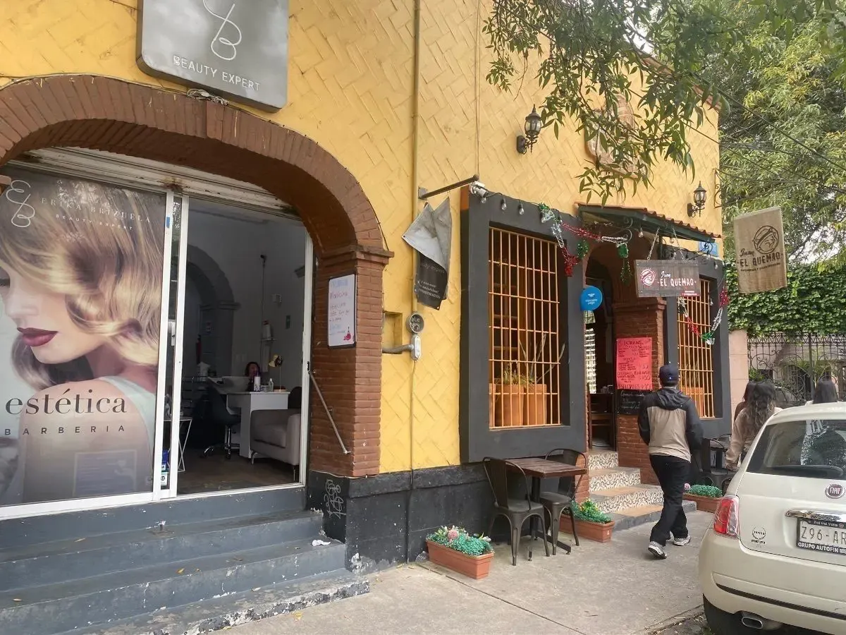 Local Comercial Spot2