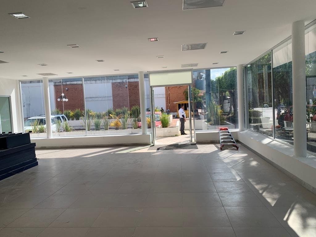 Local Comercial Spot2