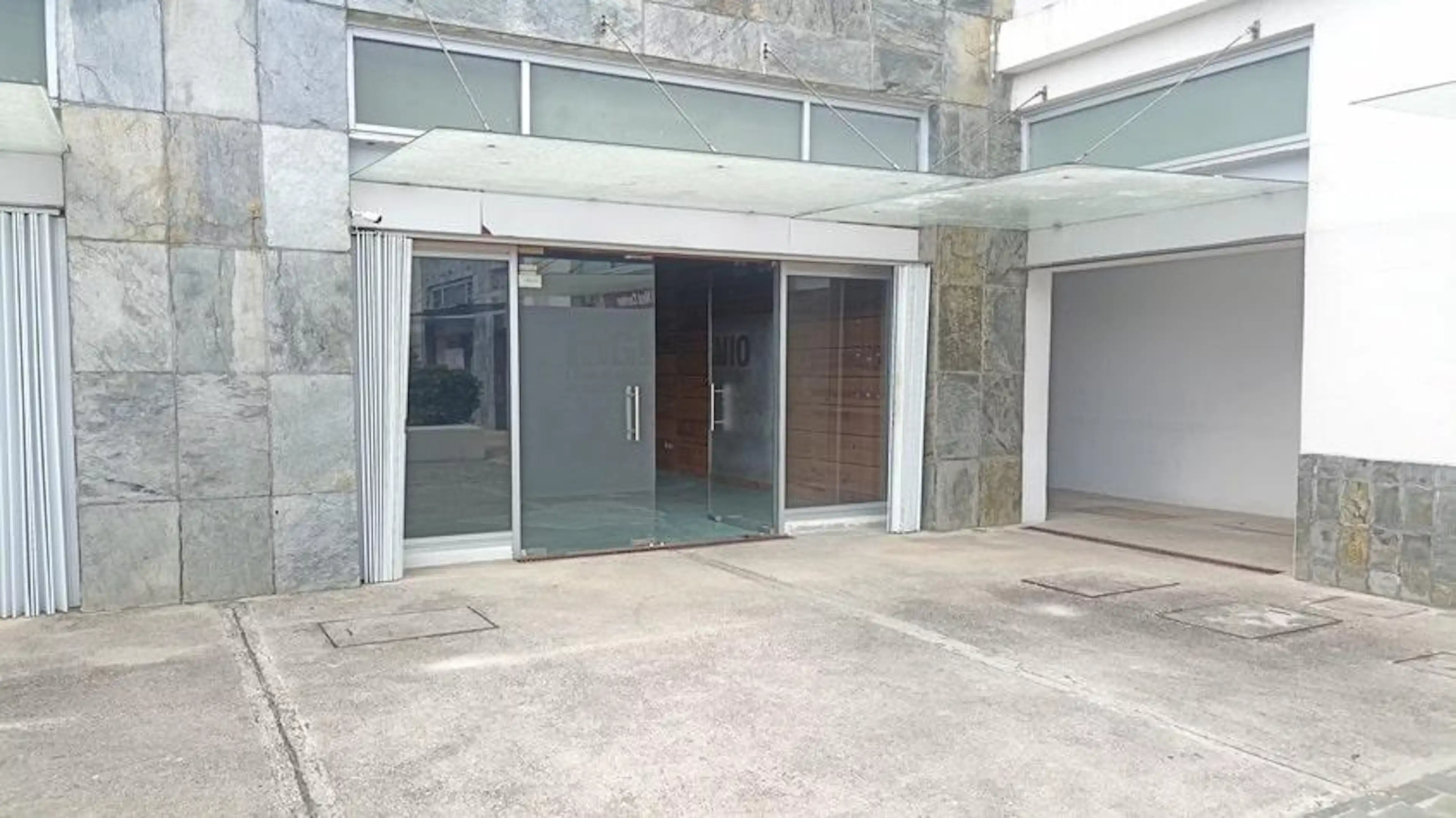 Local Comercial En Renta En Plaza Steren Playa Del Carmen | Planta Baja 76 M² 76