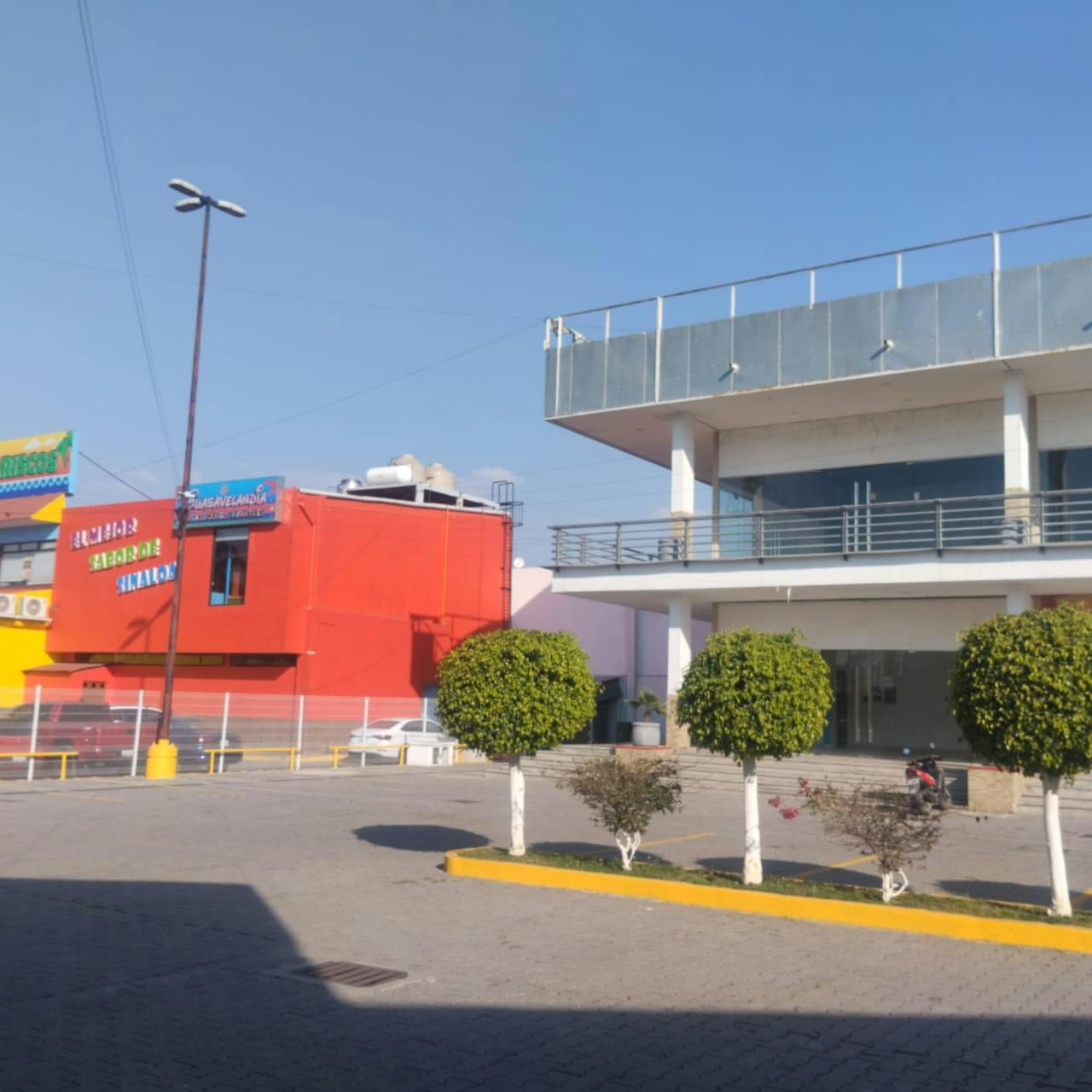 Local Comercial Spot2