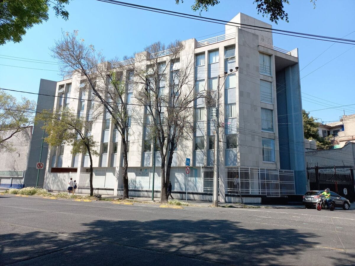 Local Comercial Spot2