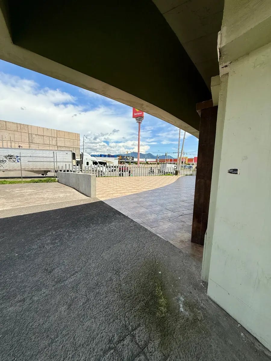 Local Comercial Spot2