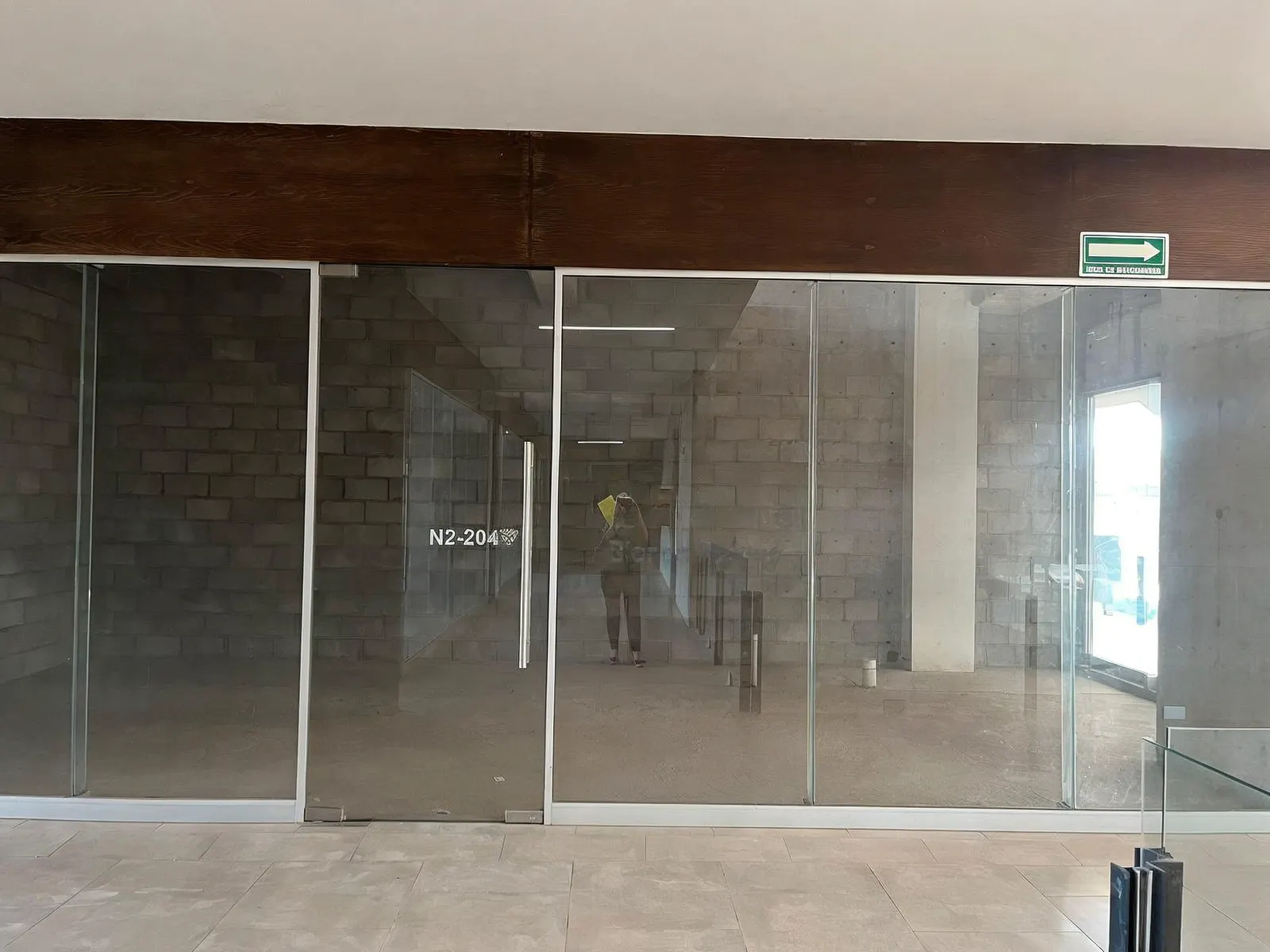 Local Comercial Spot2