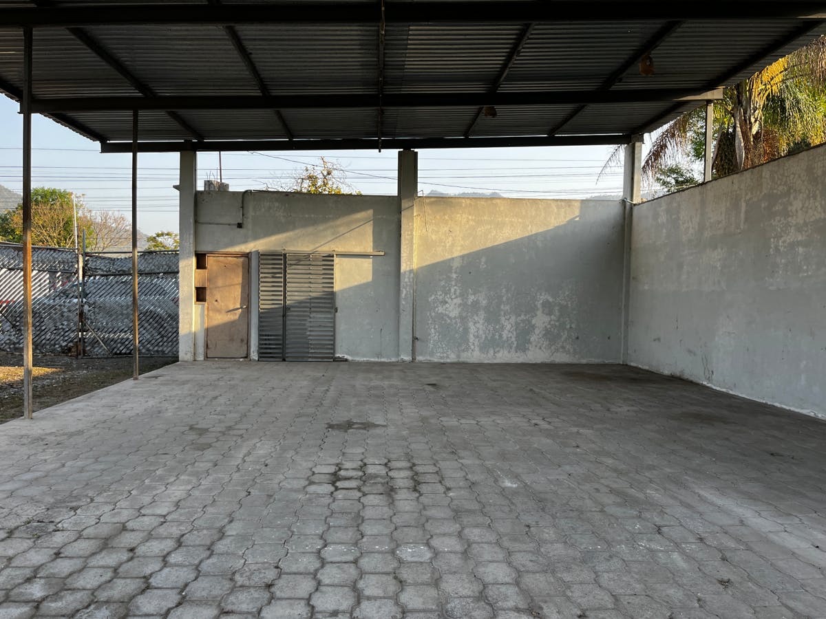 Local Comercial Spot2