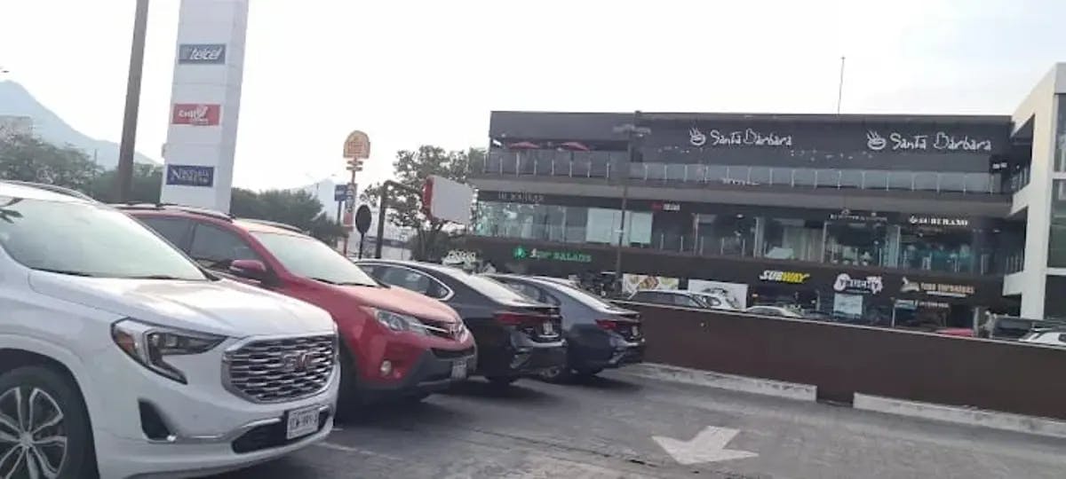 Local Comercial Spot2