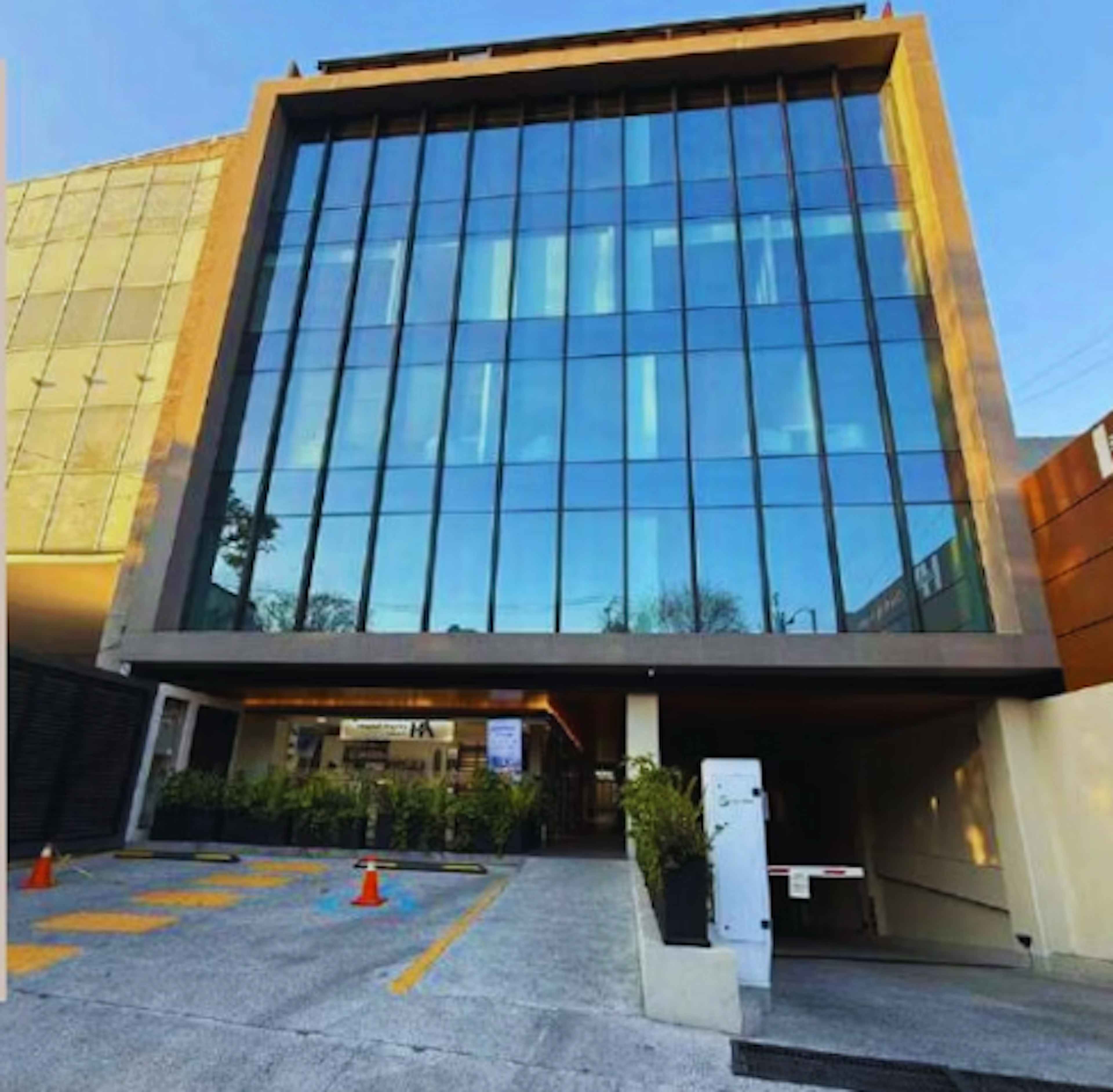 L O M A S - V I R R E Y E S