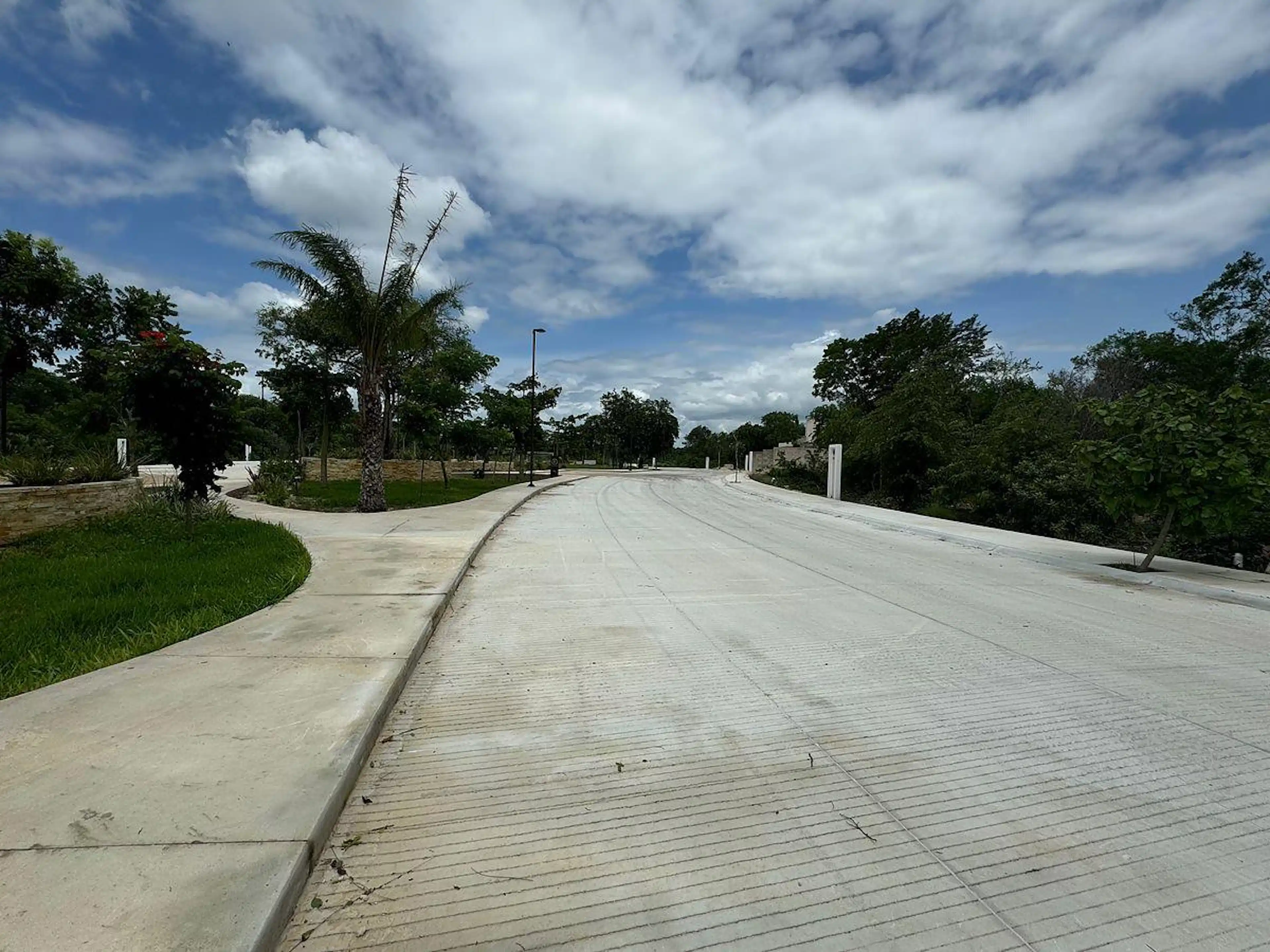 VENTA DE TERRENO, 566 M2,  PRIVADA PROVICIA CON AMENIDADES EN SAN IGNACIO TESIP, AL NORTE DE MÉRIDA