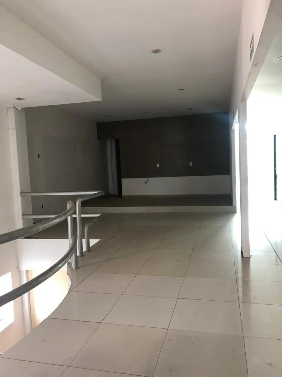 Local Comercial Spot2