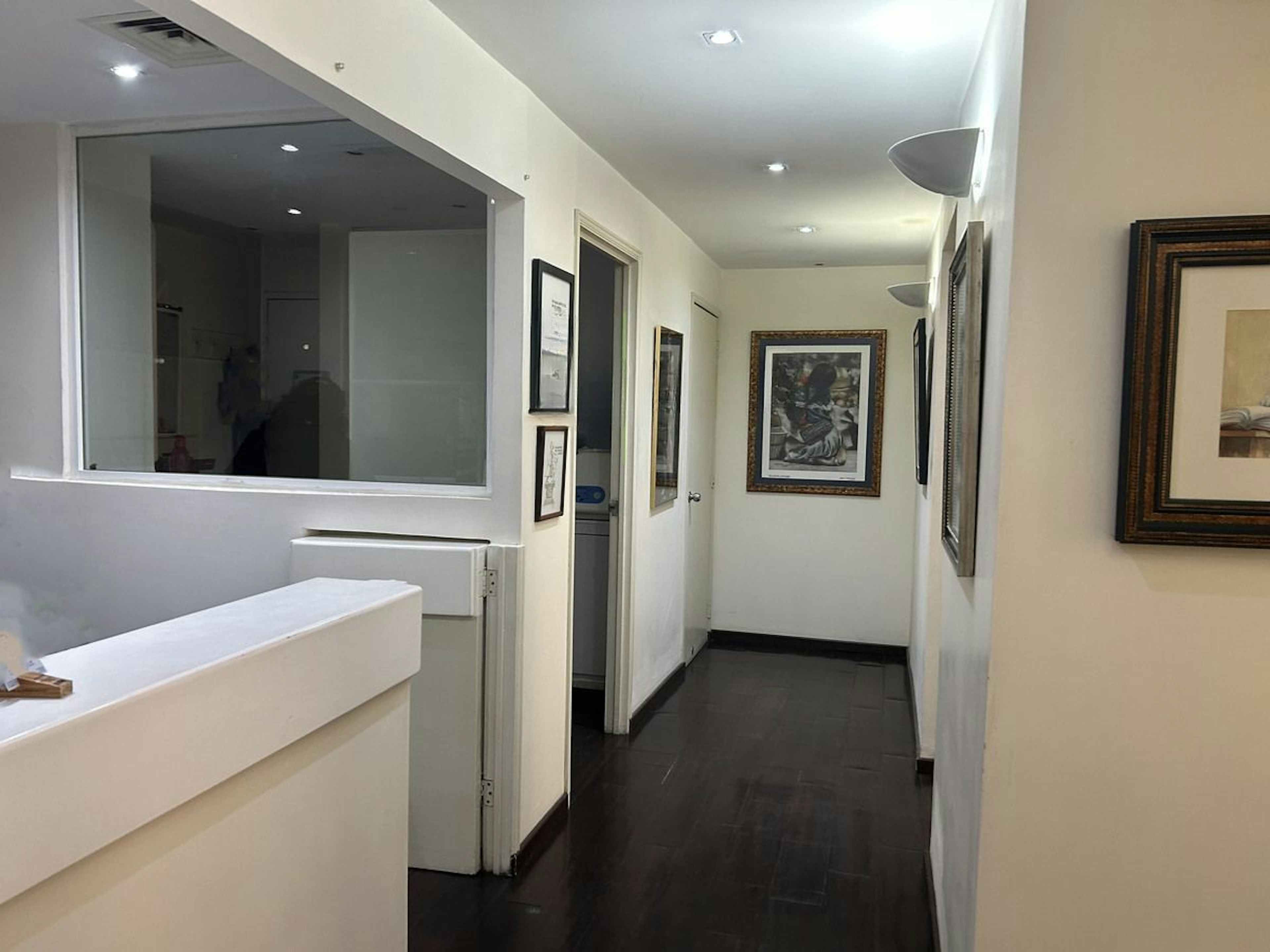 Avenida Paseo De Las Palmas 735