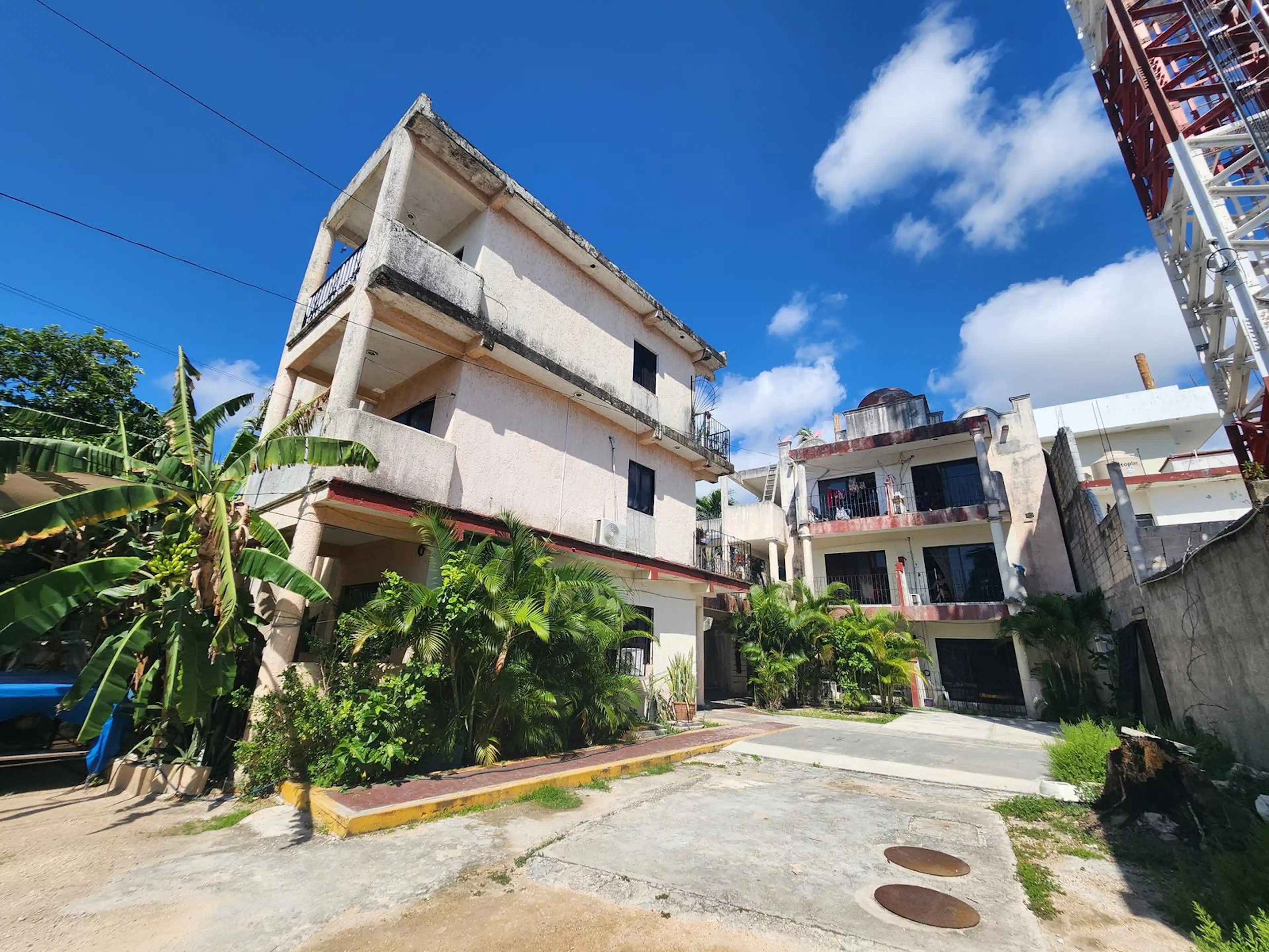 Edificio En Venta Sobre Federal Con 16 Estudios Local Comercial Playa Del Carmen P4591 S/n