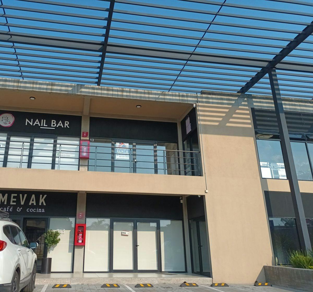 Local Comercial Spot2