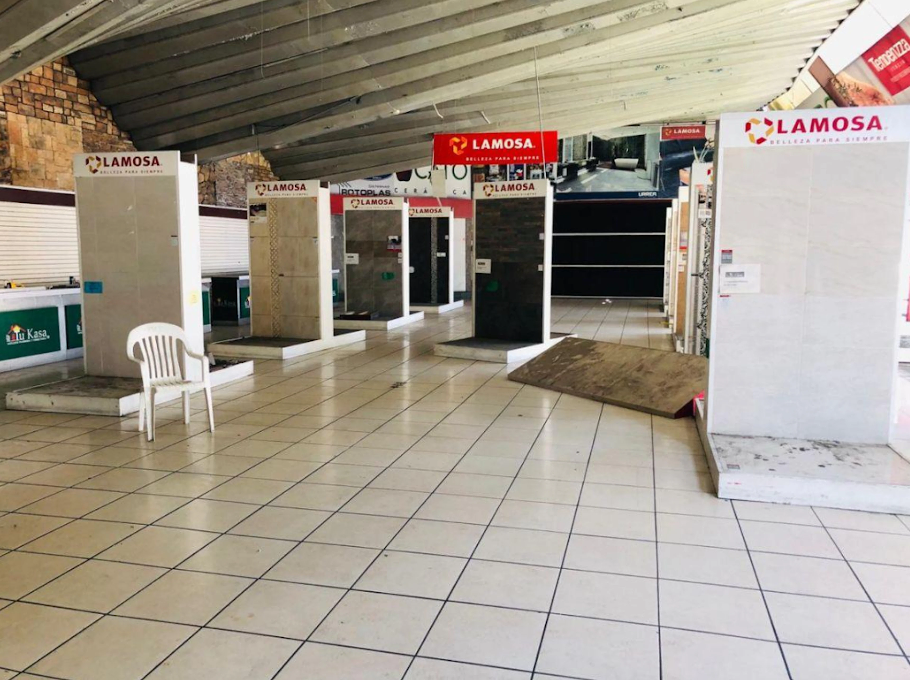 Local Comercial Spot2